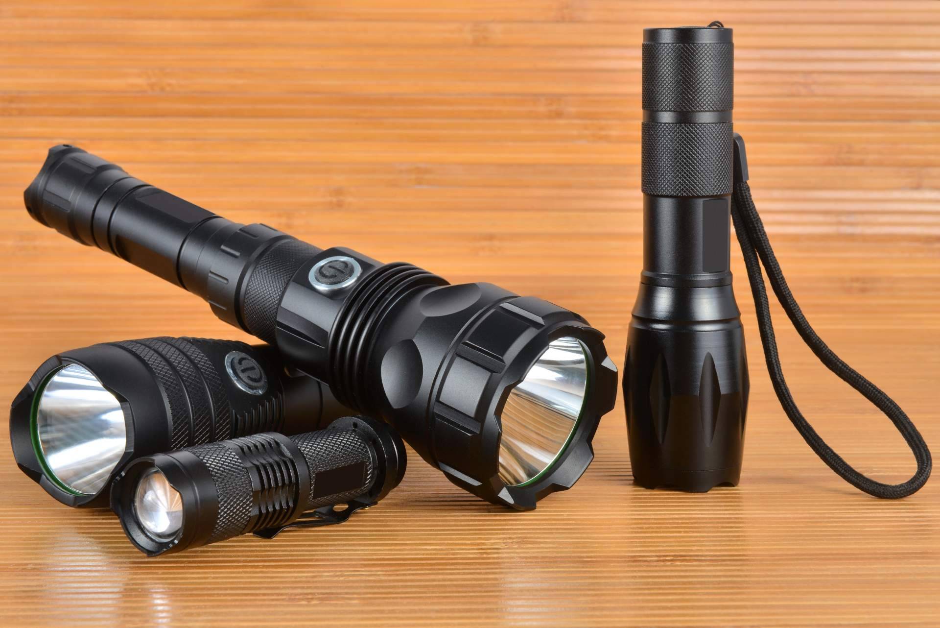 Suministros Tomás Beltrán, linternas de todo tipo con luz LED disponibles