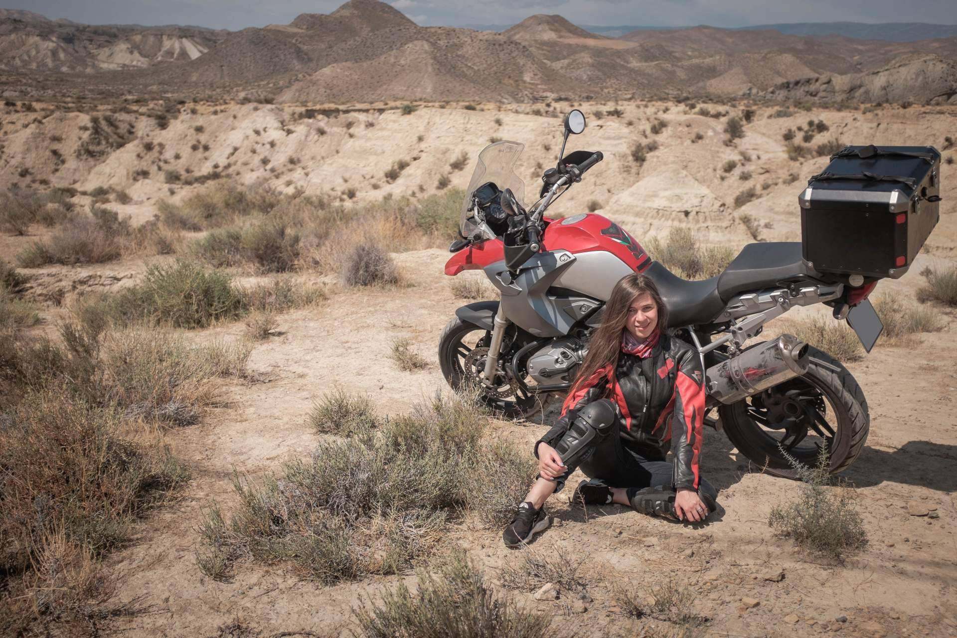 El catálogo de Motonity con las mejores marcas de chaquetas de moto para mujer
