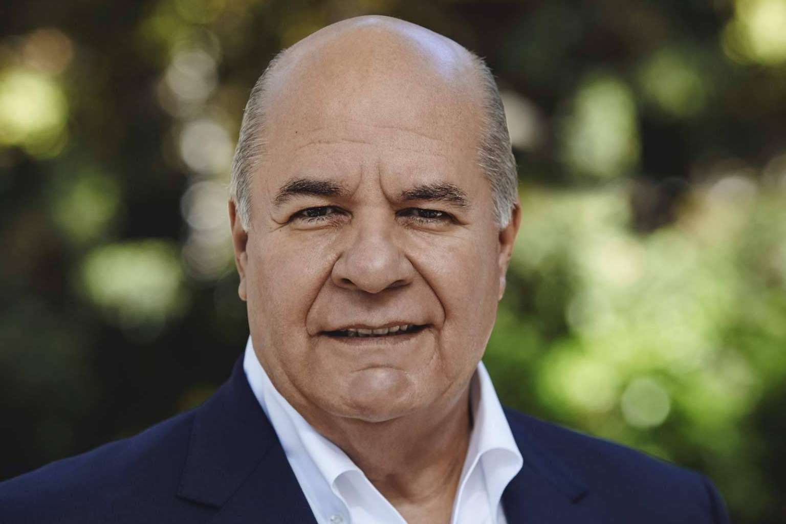 ¿Quién es el ex embajador Julio Ligorría?