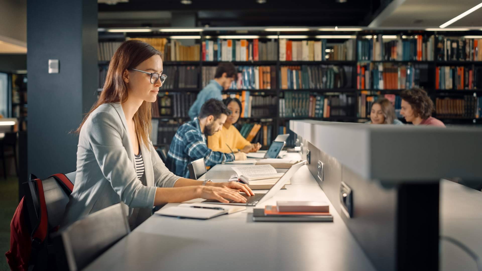Las asesorías que ofrece Estudia Seguro para estudiantes extranjeros en España