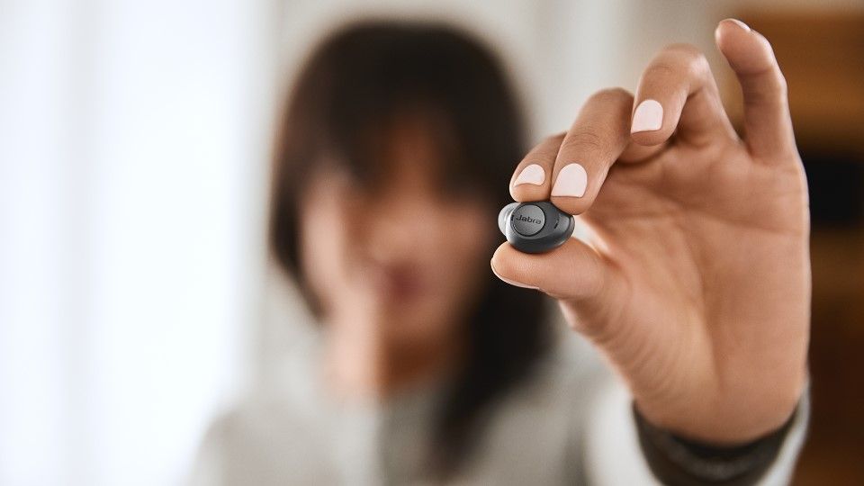 Jabra lanza los nuevos auriculares que mejoran la audición en EE. UU