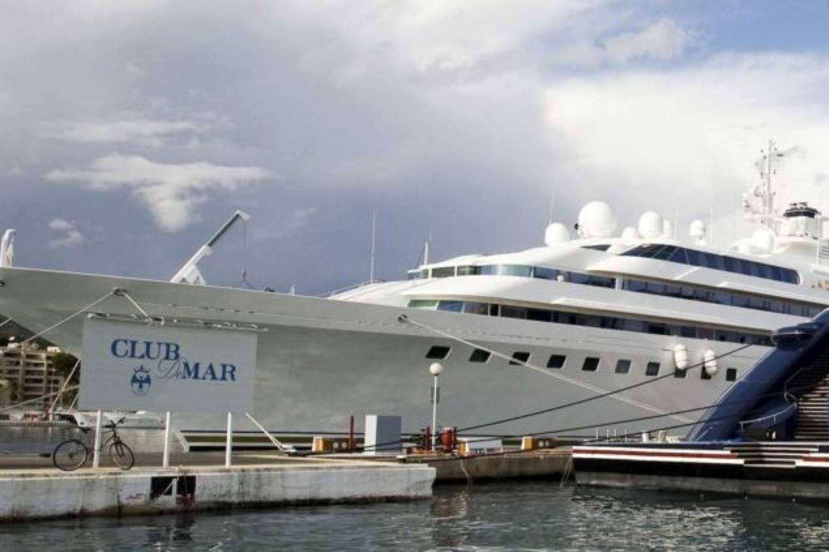 El saneamiento por vacío de Flovac en las reformas del puerto deportivo Club de Mar Mallorca