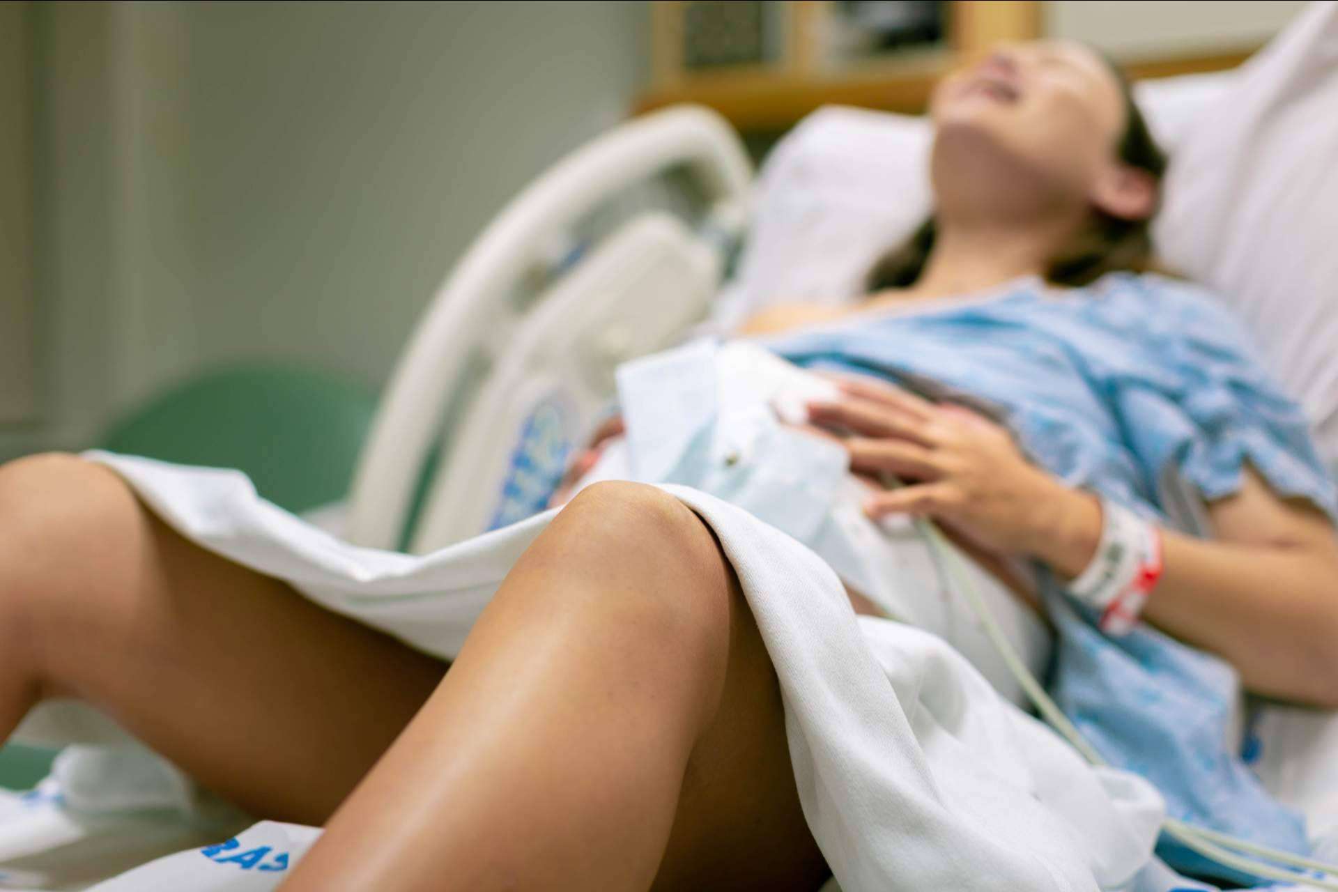 Eme Abokatuak, abogadas que asisten y acompañan a las víctimas de violencia obstétrica y negligencias médicas