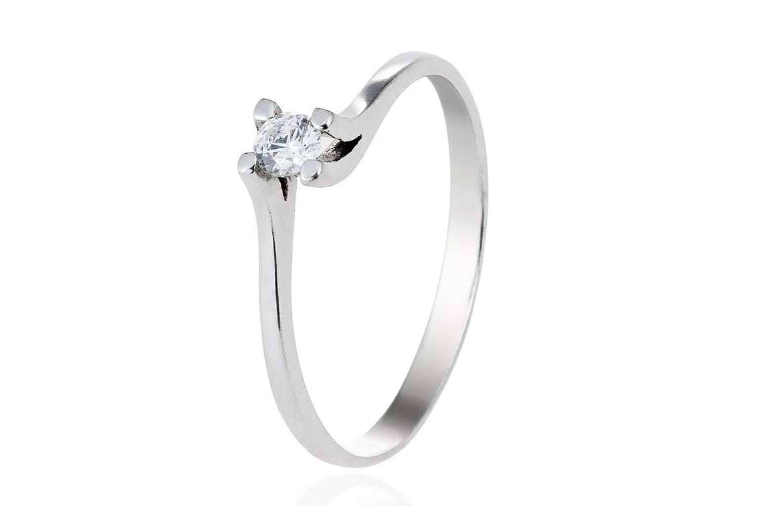 Los anillos de pedida elegantes que ofrece Luz de Alba Joyas