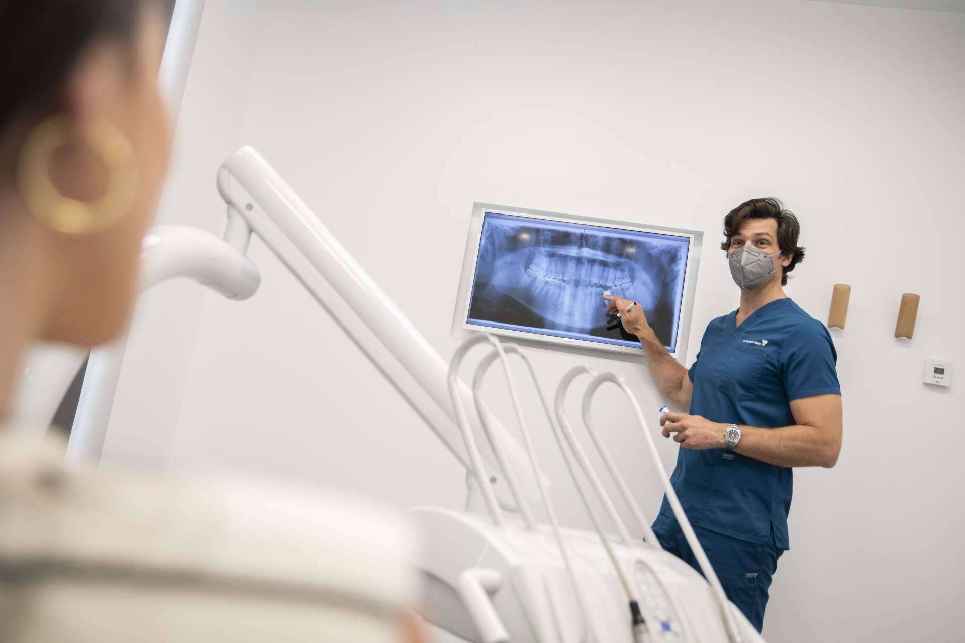 Las enfermedades periodontales más comunes, de la mano de la Clínica Dental Eduardo López