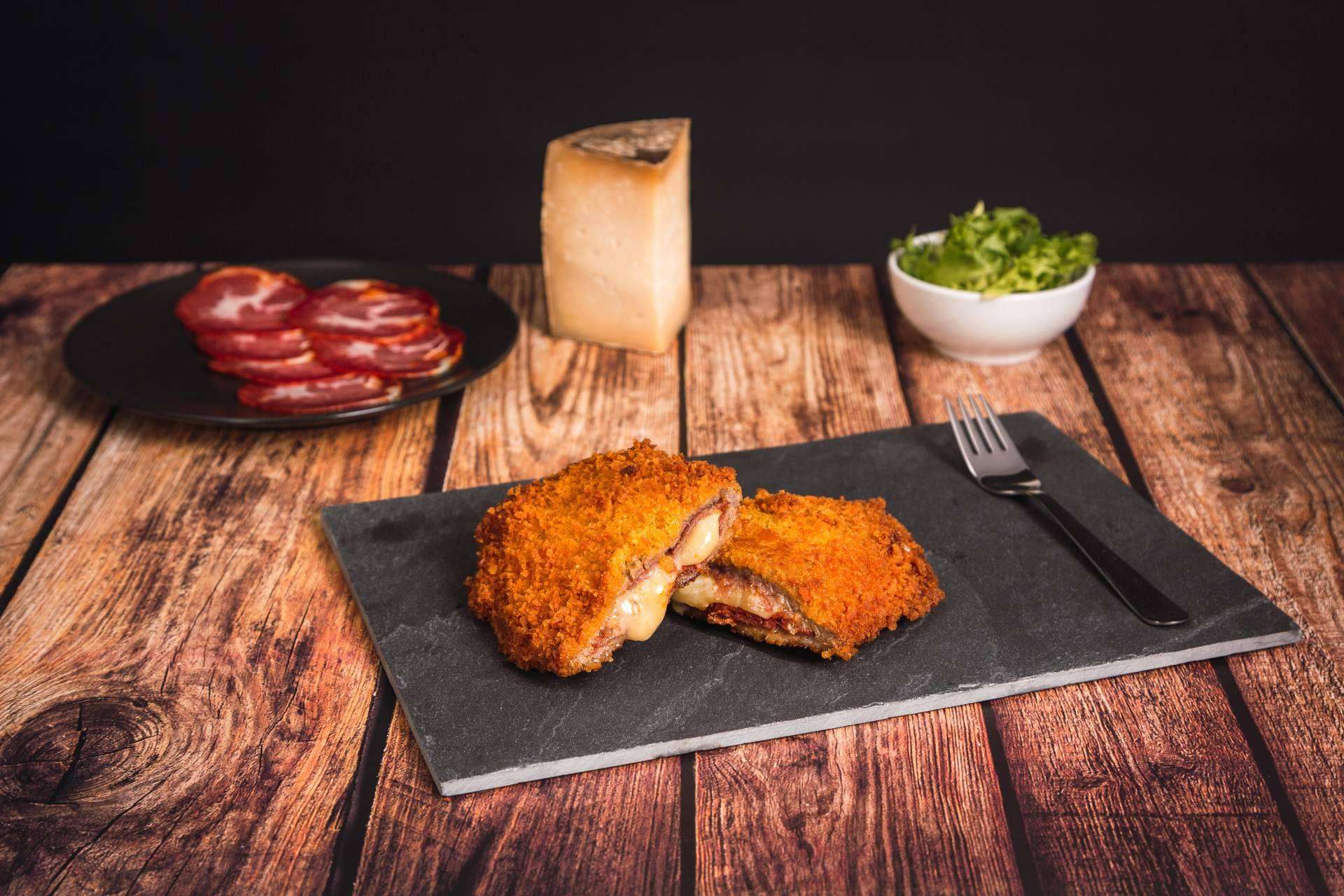 Kachopo King se alía con Gambrinus para la comercialización de sus productos
