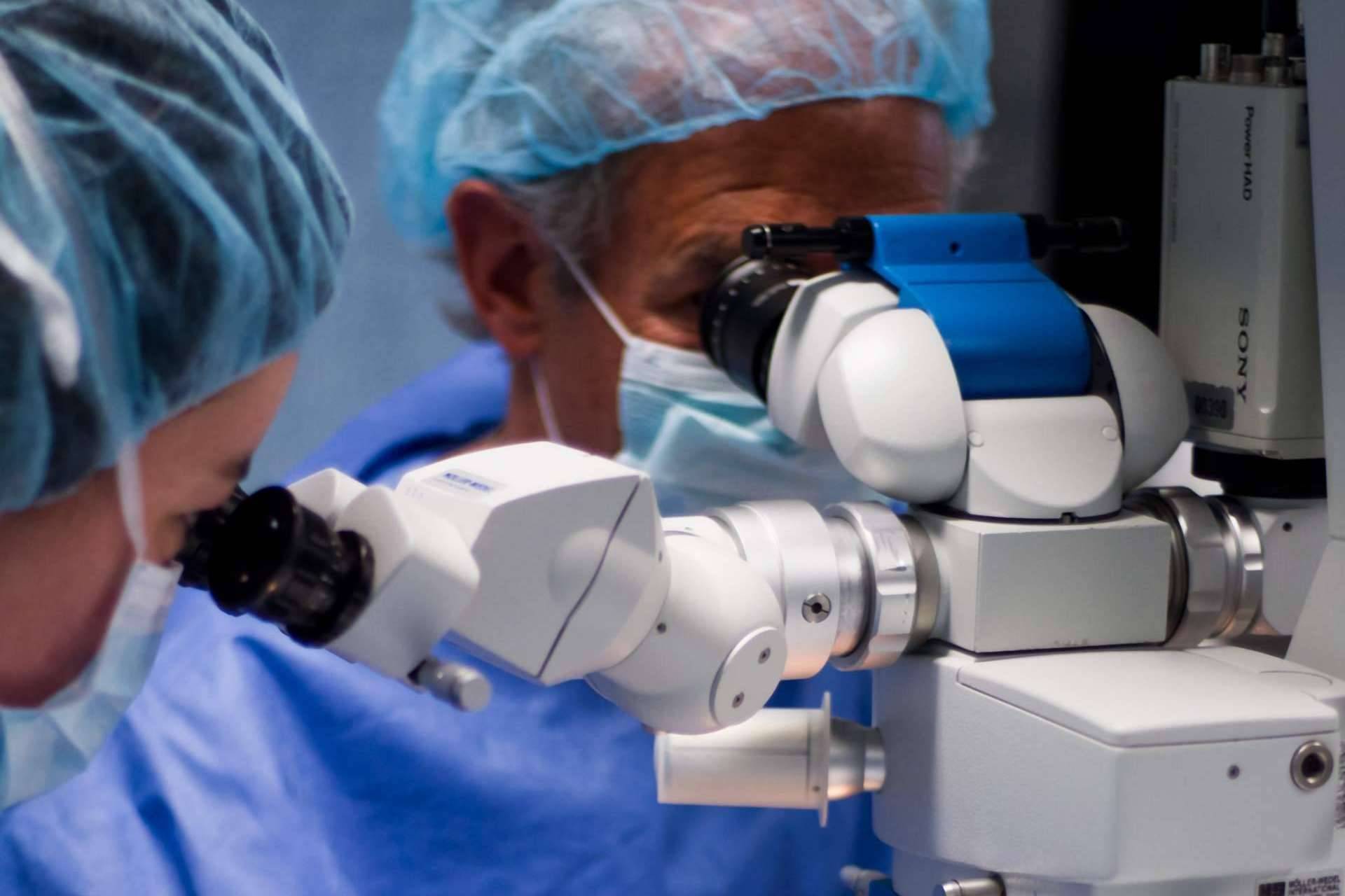 Aspectos a considerar antes de realizarse una operación de miopía, por el Instituto Quirónsalud Oftalmológico Dexeus