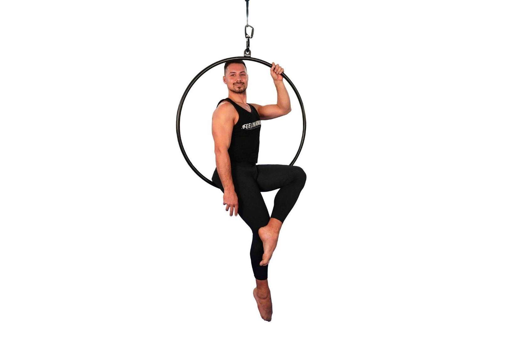 Clases de aro y telas acrobáticas impartidas por Feeling Woman  y sus beneficios