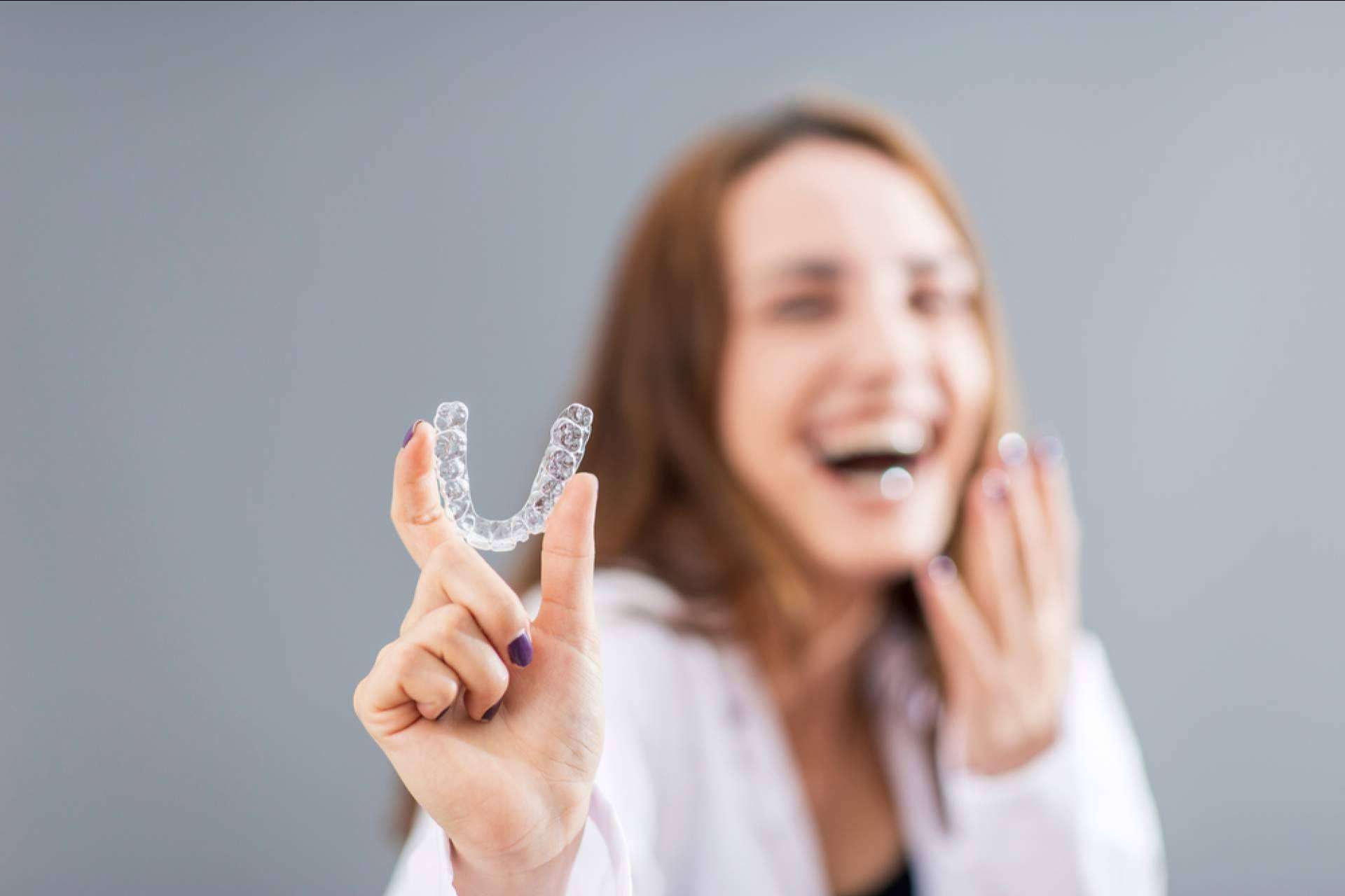 Los beneficios de conseguir una sonrisa alineada y estética en esta reconocida clínica dental de Madrid, DeltaDent