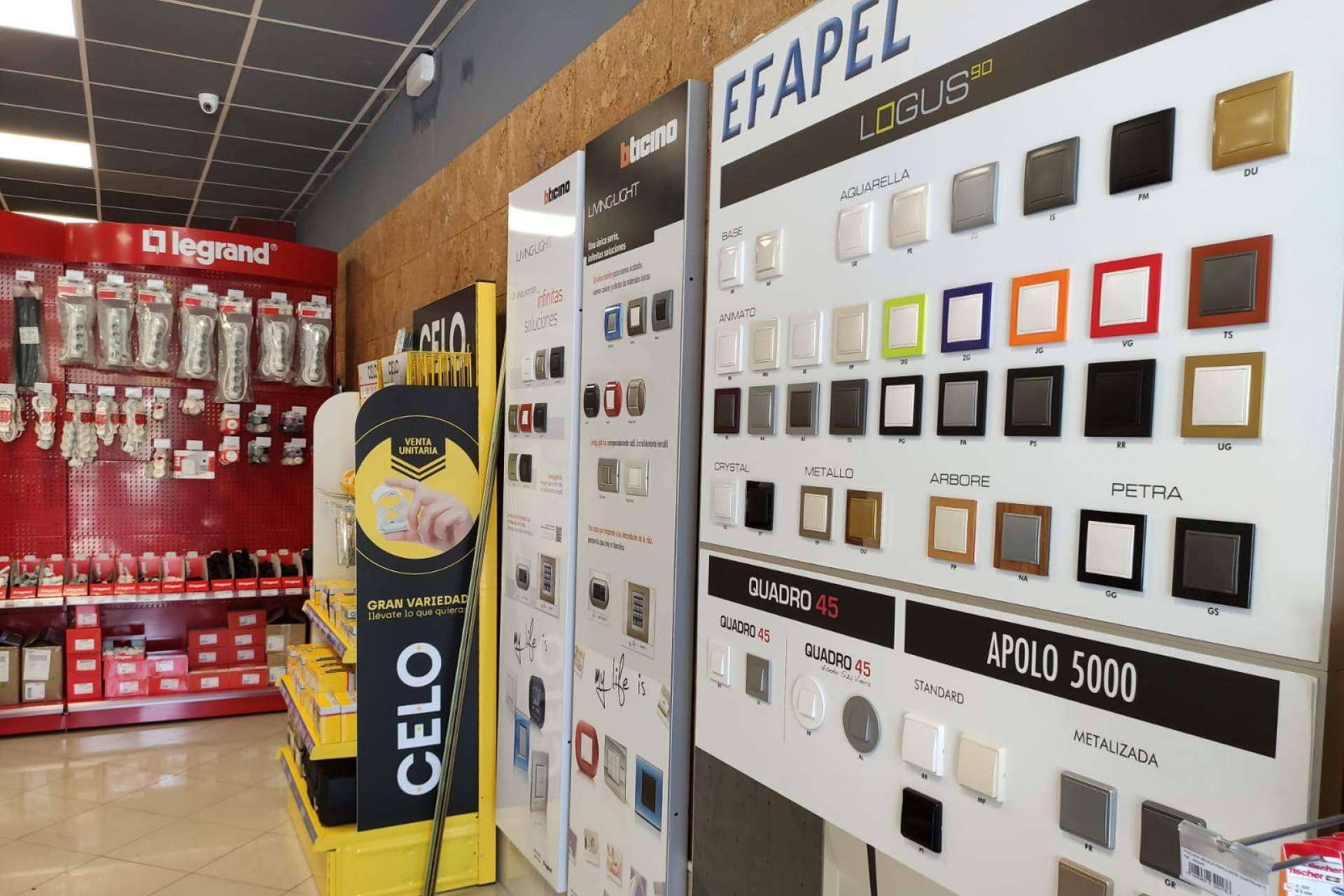 Interruptores Efapel y otro material eléctrico para instaladores, con Grupo Distrelec Material Eléctrico