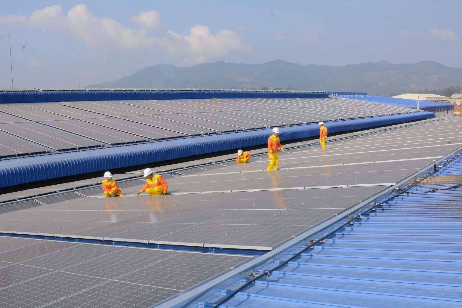 ¿Cuánto cuesta instalar placas solares?, por SOLARINSTALA
