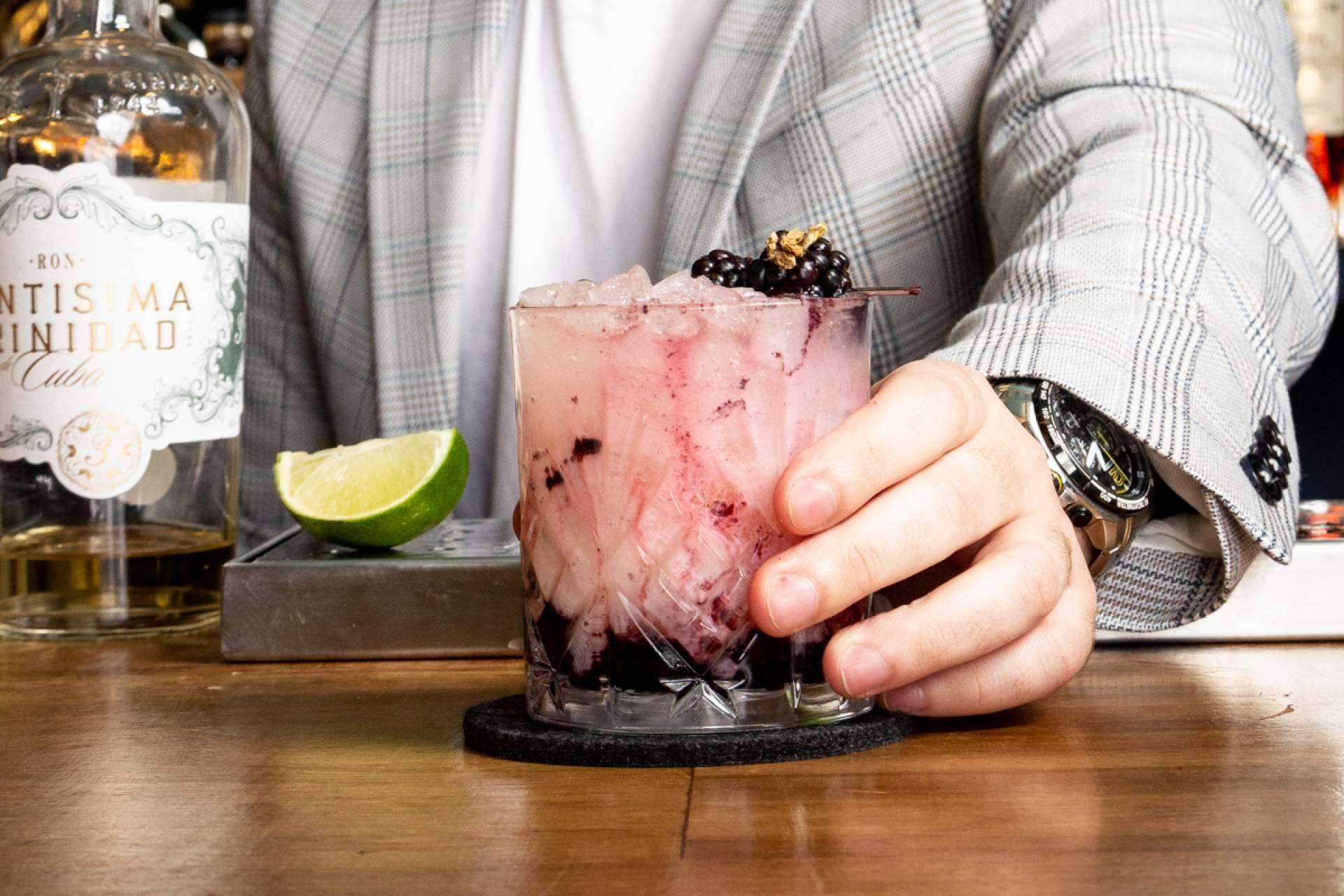 Formación en Escuela Coctelería de Madrid para trabajar como bartender