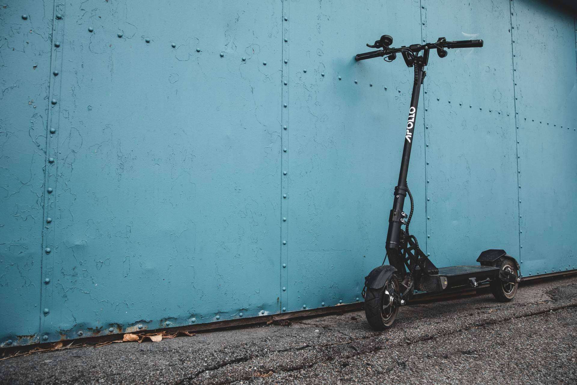 La nueva marca de patinetes eléctricos Apollo llega a España, de la mano de Urbing