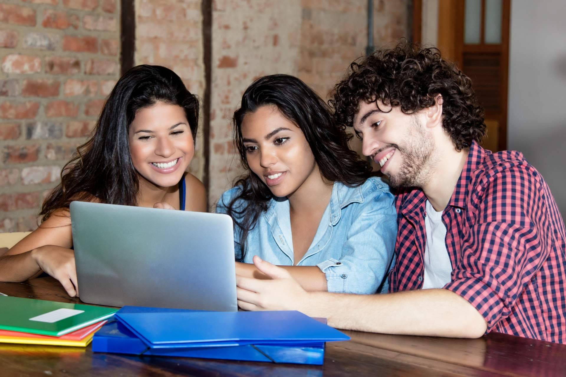 Según Academia Hamburg, un factor clave en el aprendizaje de un idioma es la constancia