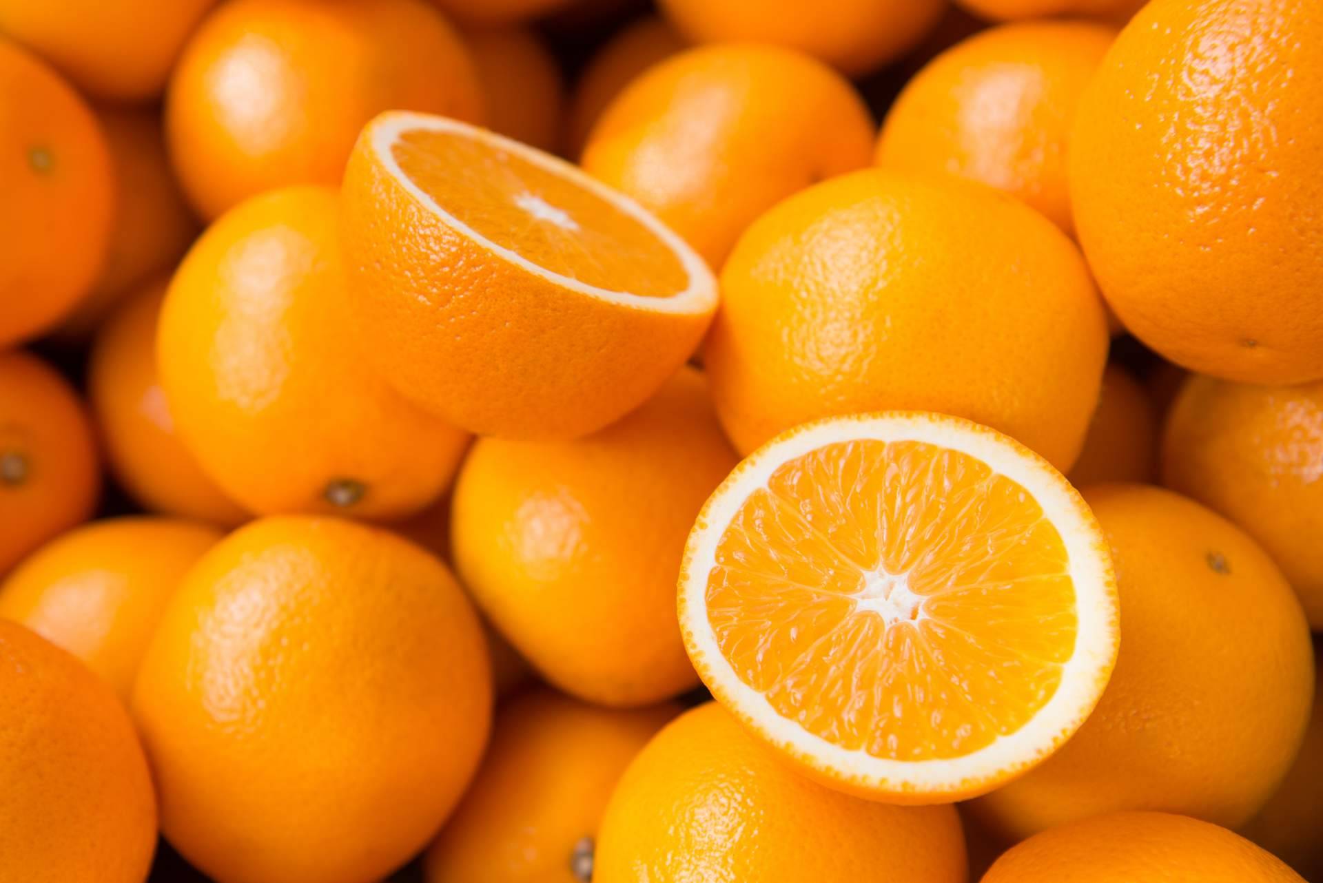 La naranja es un buen potenciador del bronceado natural para el verano, por Sabor a Naranjas