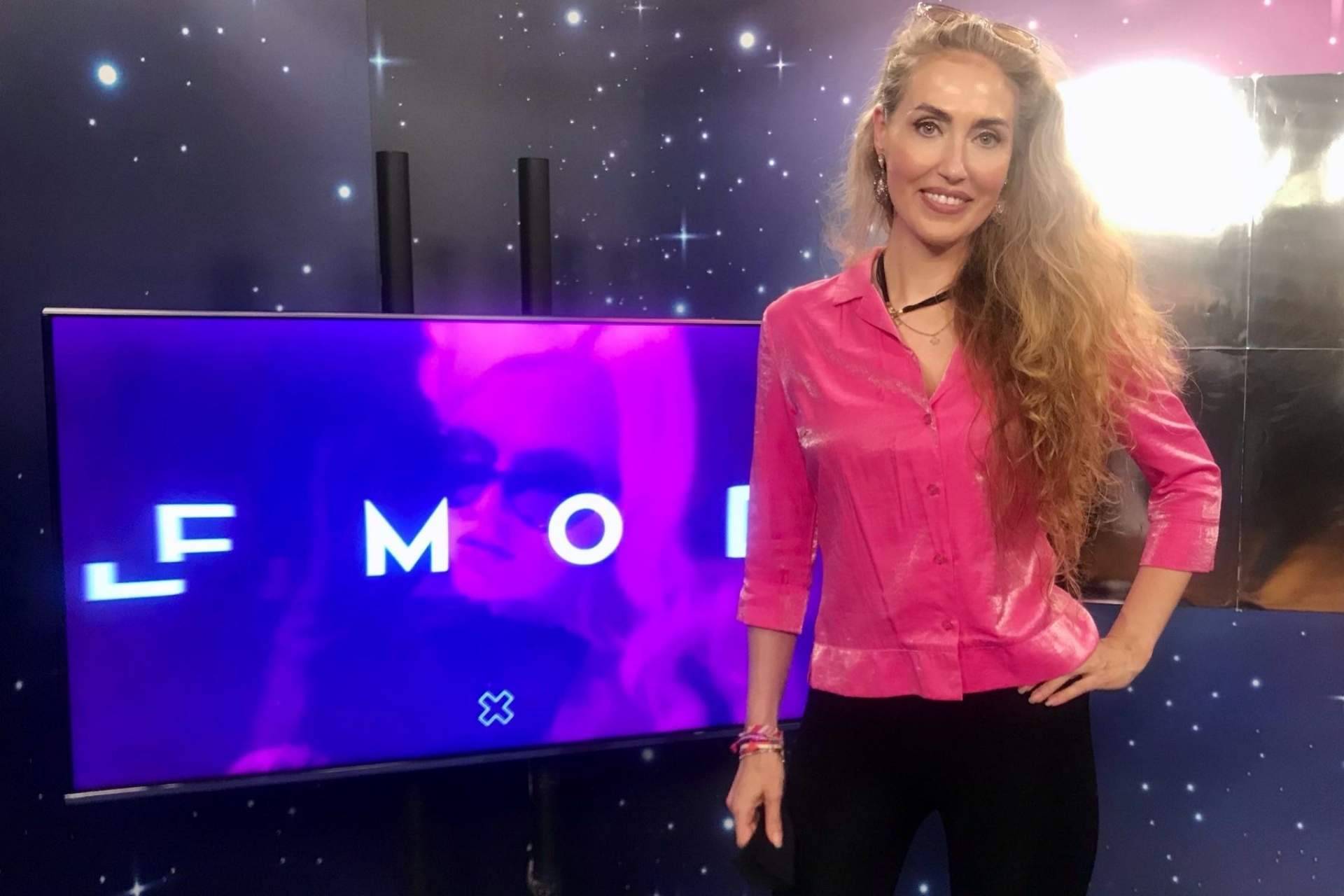Ascenso al panorama nacional del programa DEMODA TV, presentado por la influencer cultural Miriam Victòria