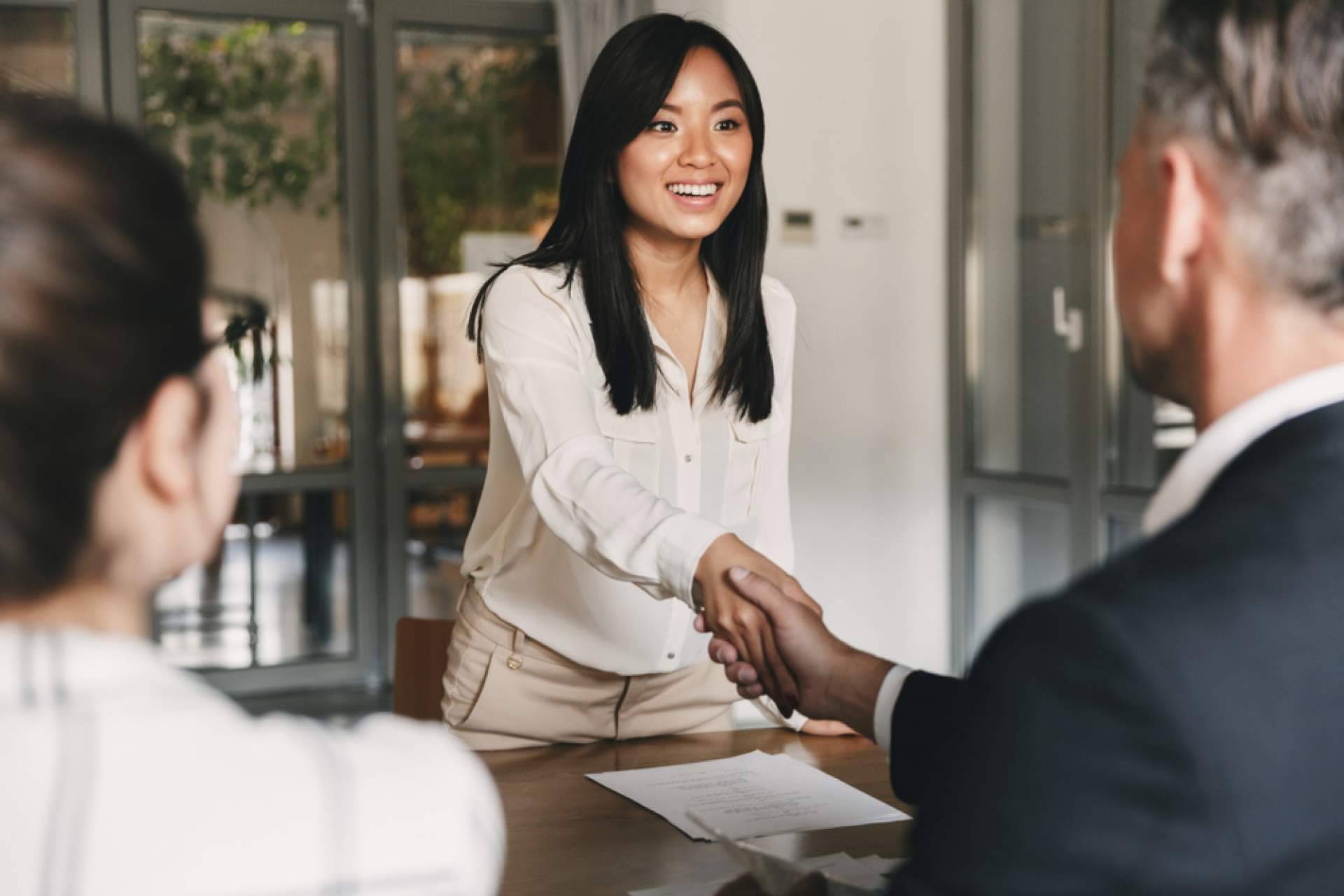Todo sobre el servicio gratuito de consultoría y orientación para crecer y progresar laboralmente de AvanzaEmpleo