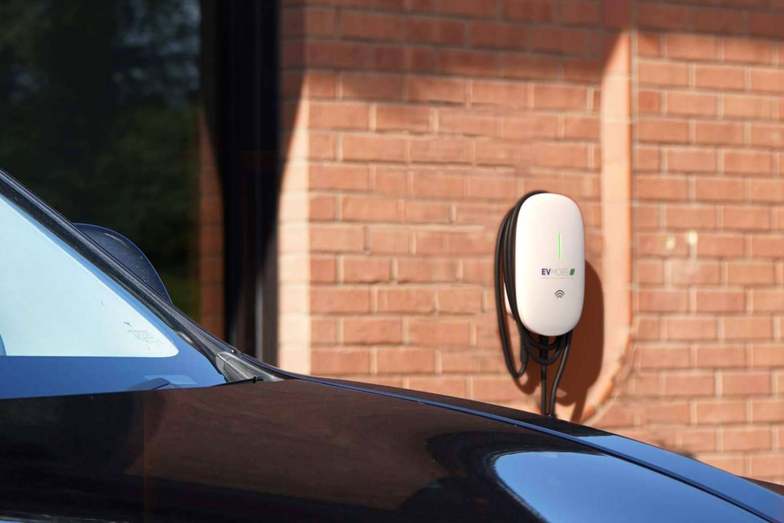 Por qué se debe instalar un punto de recarga para vehículos eléctricos