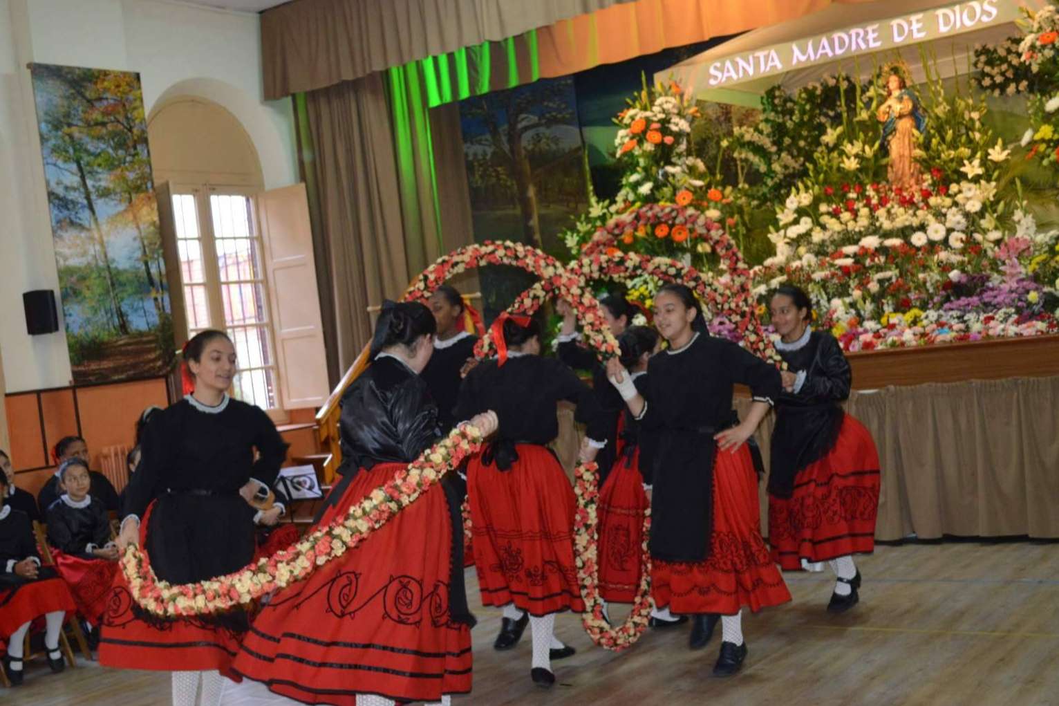 Celebración por todo lo alto en el Colegio La Inmaculada Concepción por la Fiesta de la Virgen