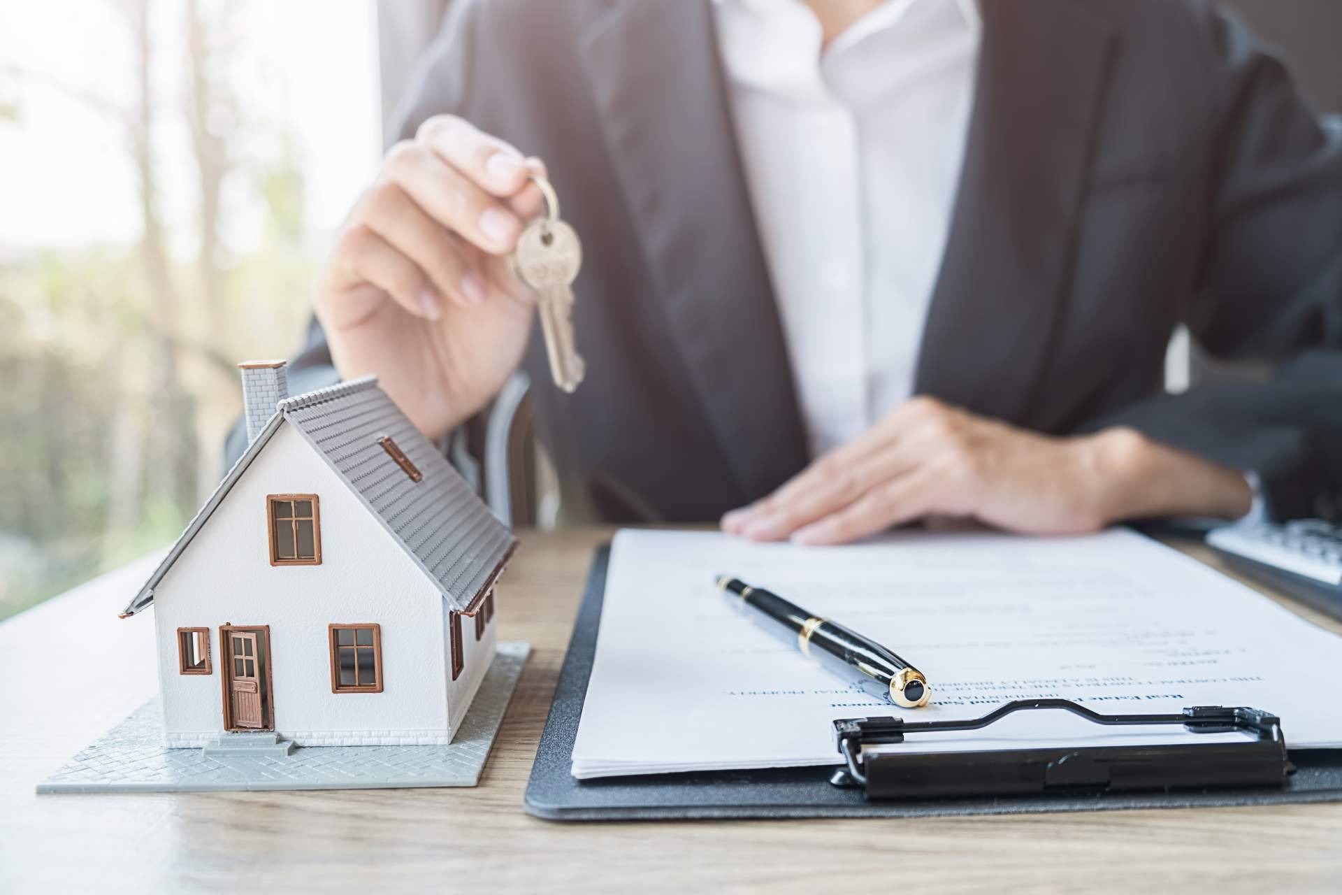 Contar con un abogado inmobiliario para solicitar una hipoteca es imprescindible