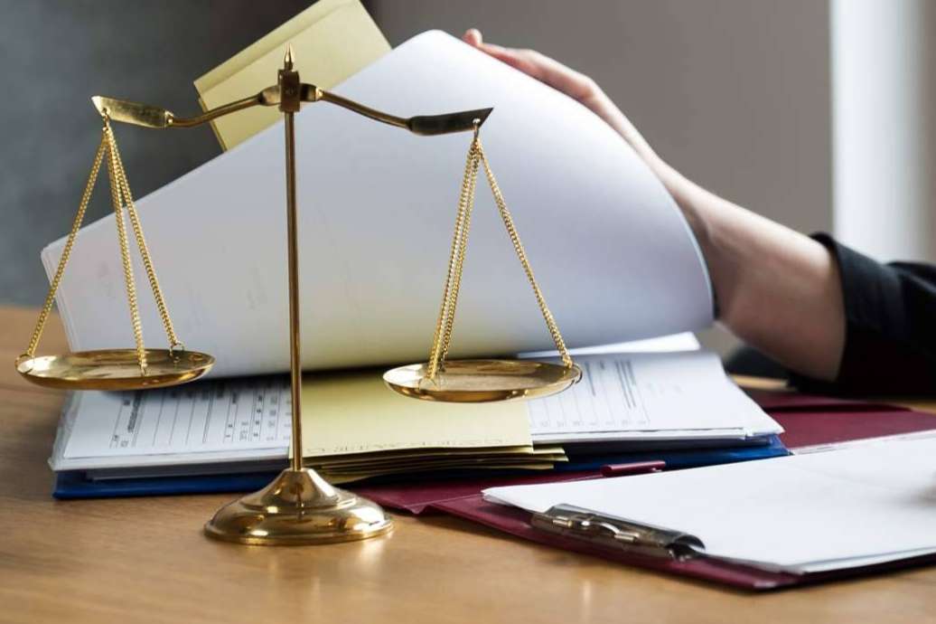 Asesoramiento jurídico con el equipo de profesionales de Dual Asociados