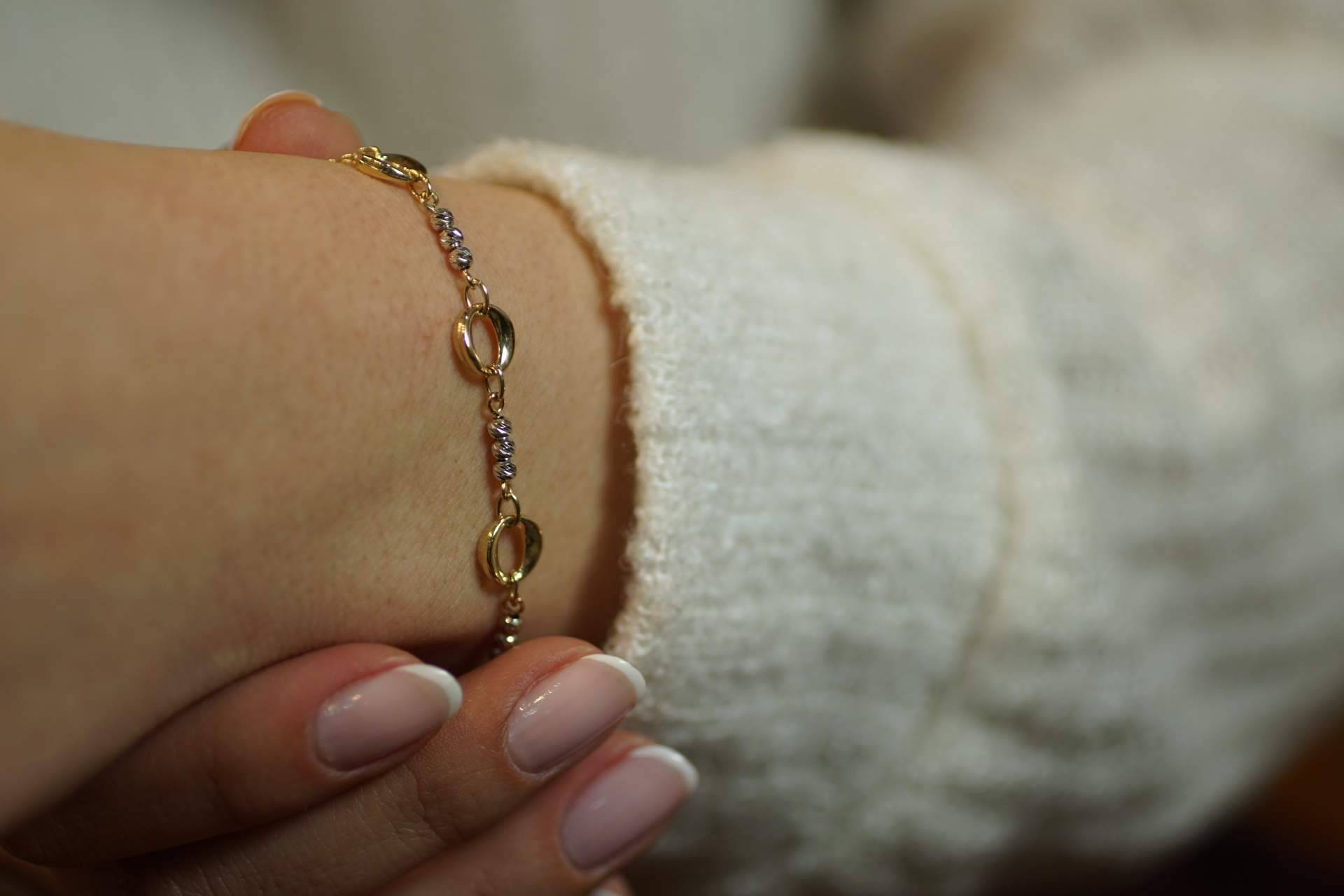 ¿Dónde encontrar pulseras de oro con diamantes? El Rubí Joyeros