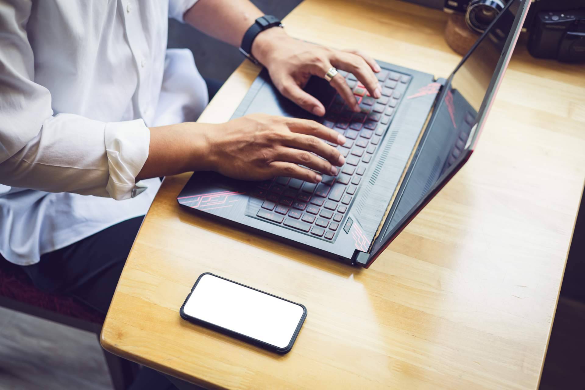 El Máster en Prevención de Riesgos Laborales que ofrece la escuela de negocios IOE Business School