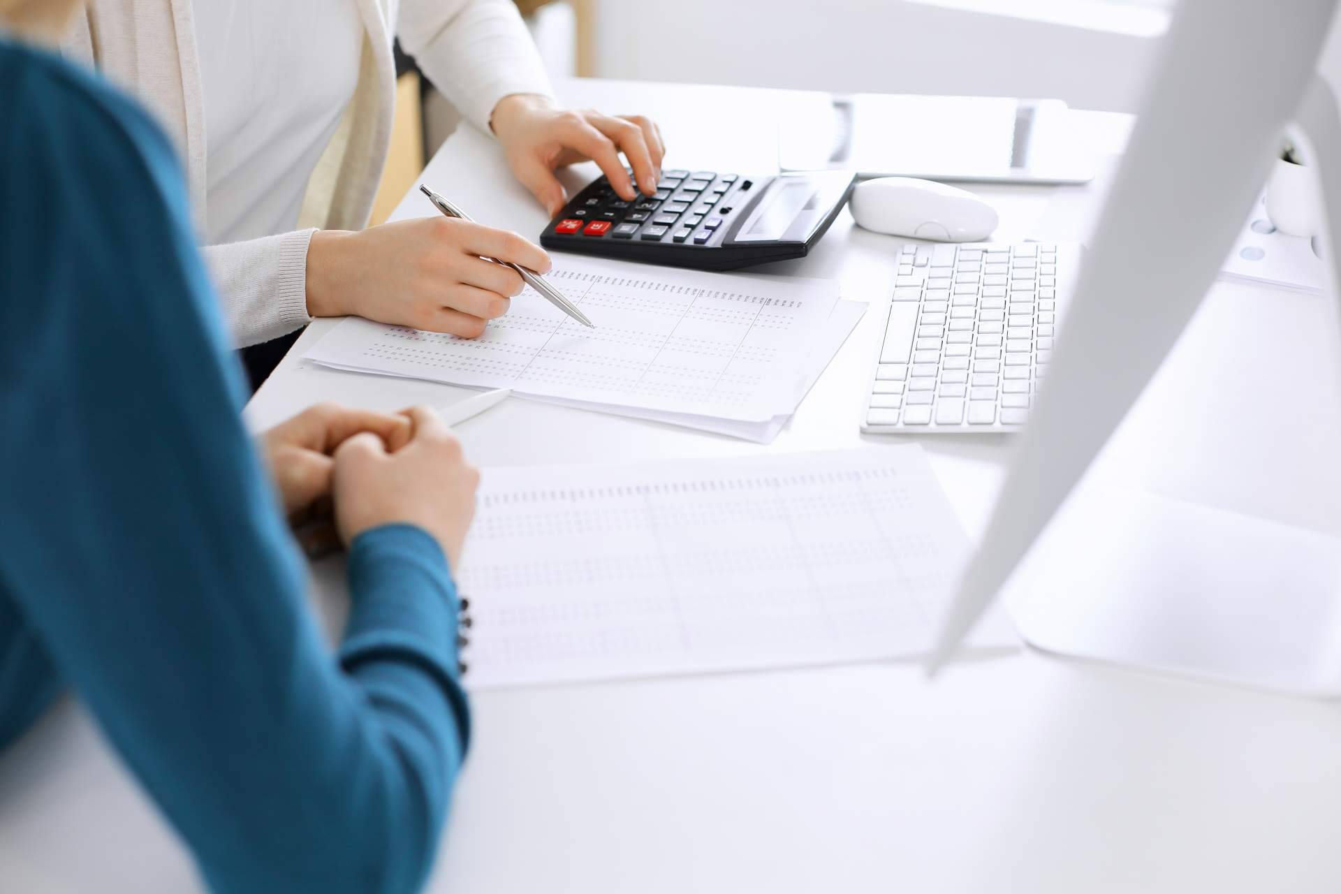¿Qué diferencias existen entre la gestoría tradicional y la gestoría online?