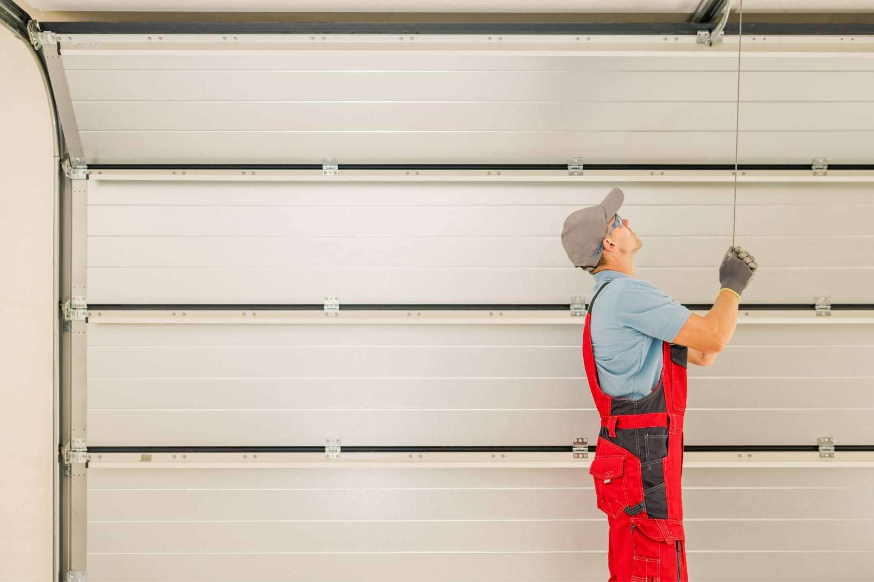 Los especialistas en puertas de garaje automáticas en Asturias de Ciaper