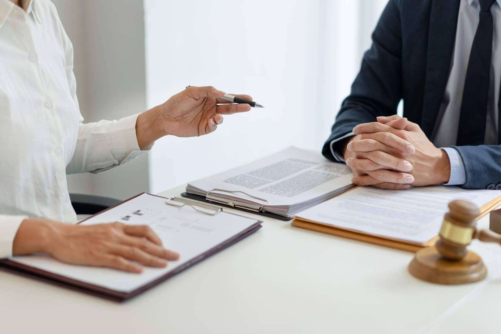 Los servicios de derecho inmobiliario en Alicante que ofrece Carlos Baño León