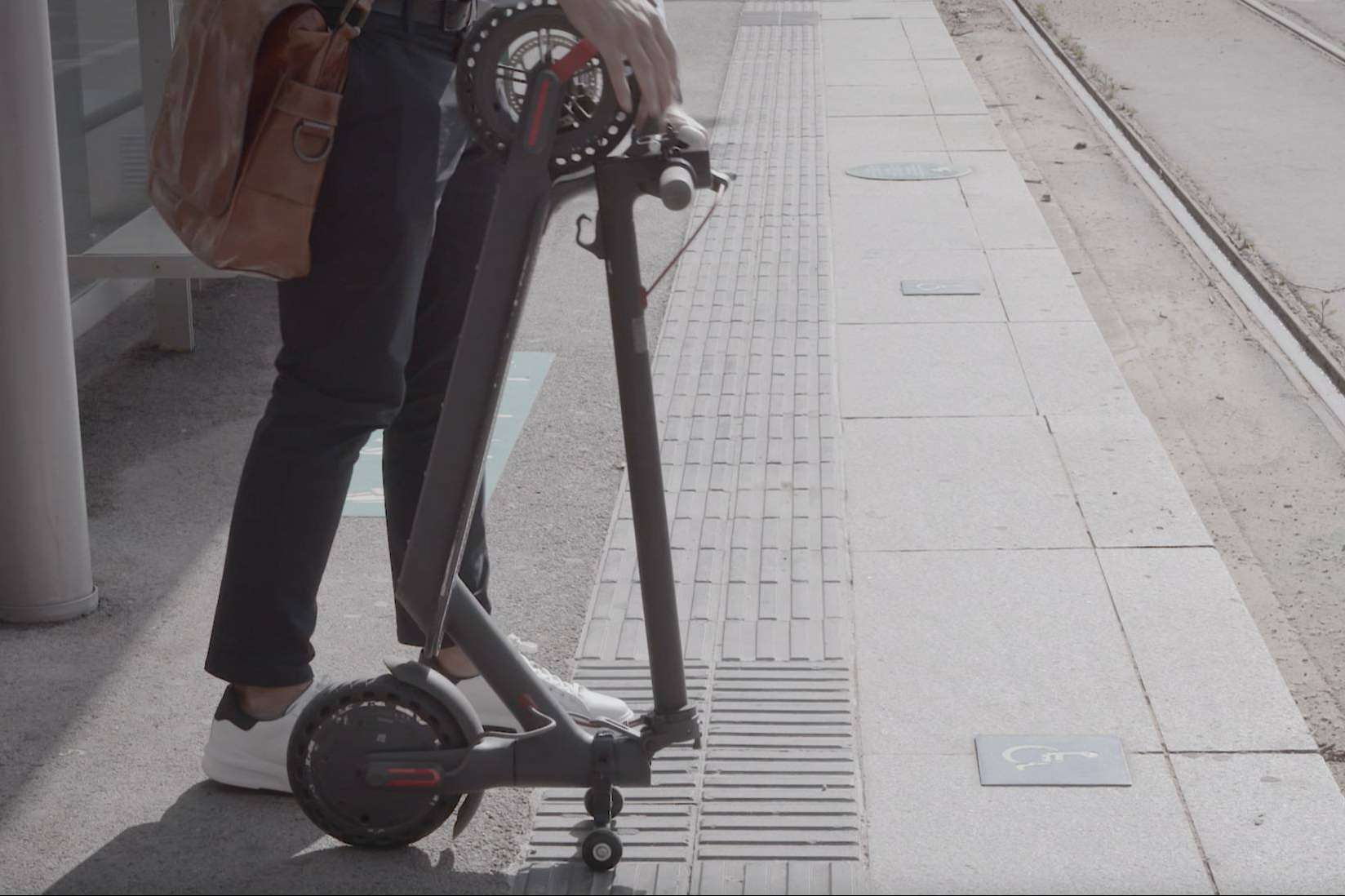 El soporte universal para patinete eléctrico de Techmotion Electronics, V-mount