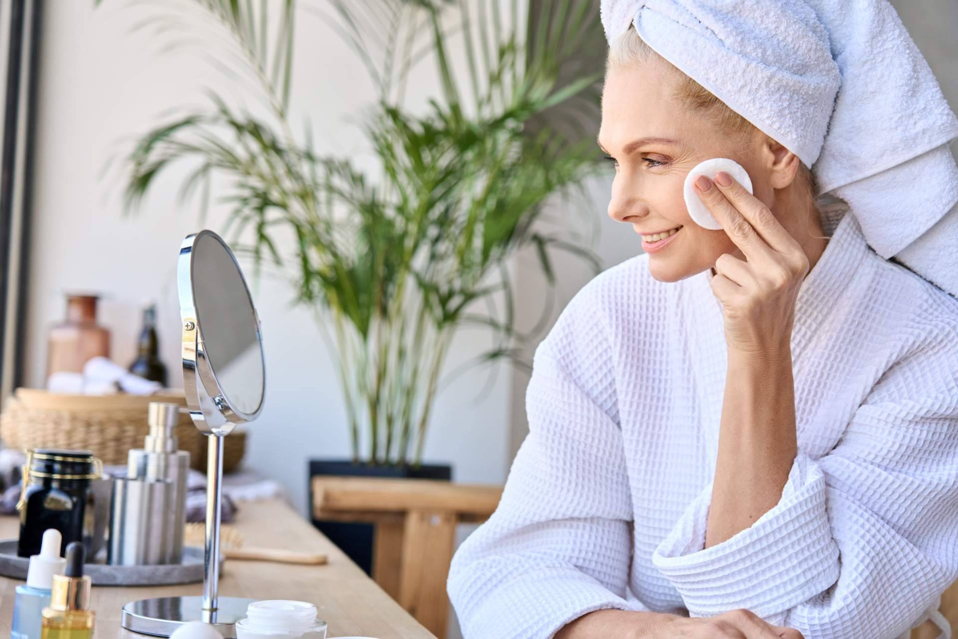Confort en pieles maduras y limpieza de la piel garantizada con el dúo DERMAL CLEAN de BIOTICALCARE