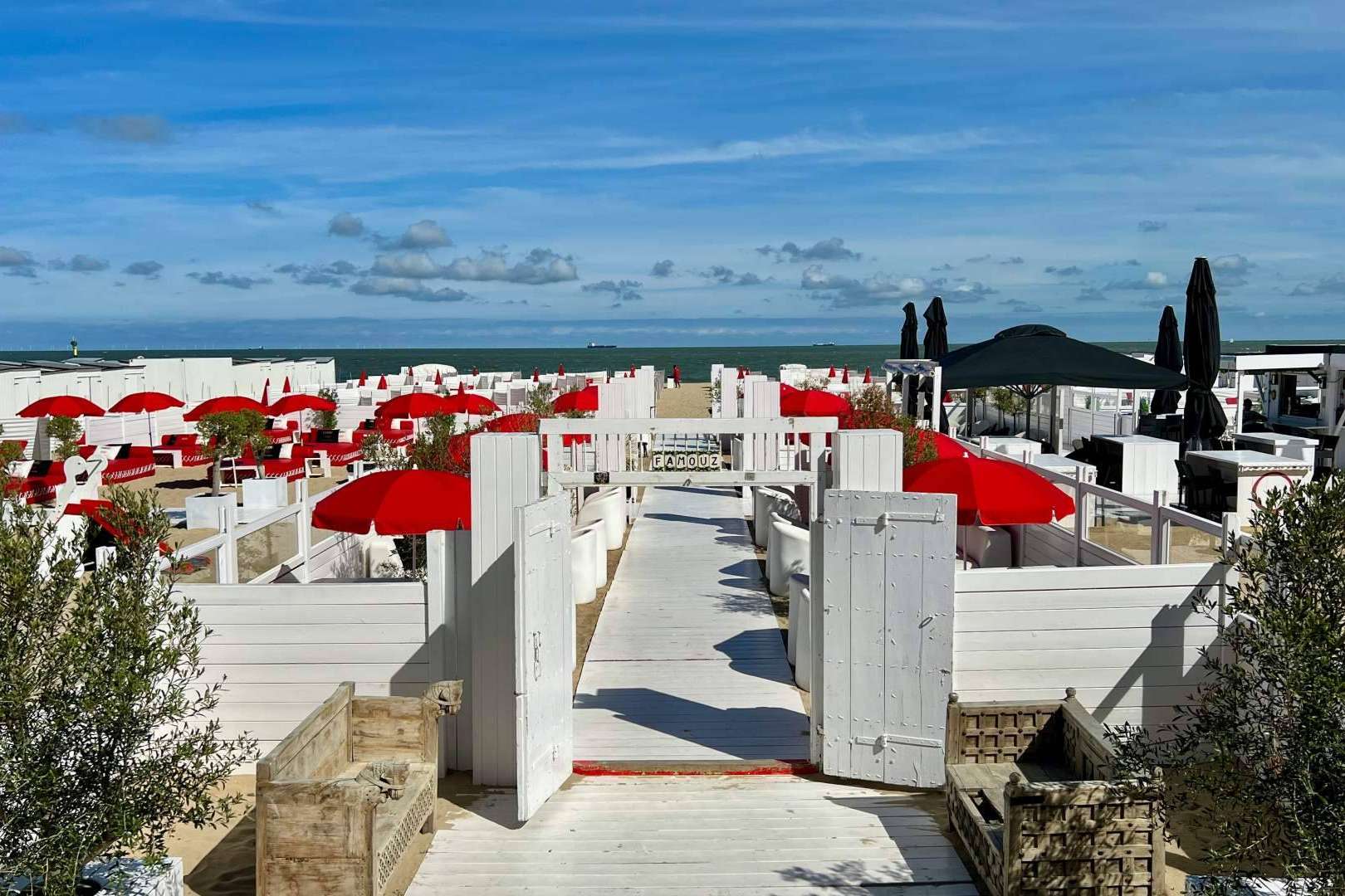 Poowercool es el imprescindible frigorífico para los locales de playa en verano