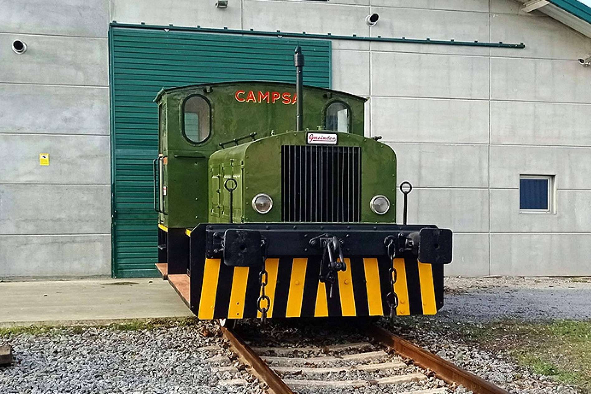 Restaurada por la Fundación del Patrimonio Ferroviario una antigua locomotora de Campsa