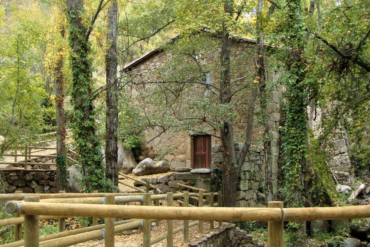 Baños de Montemayor, un destino para disfrutar de paisajes naturales, buena gastronomía y aguas termales
