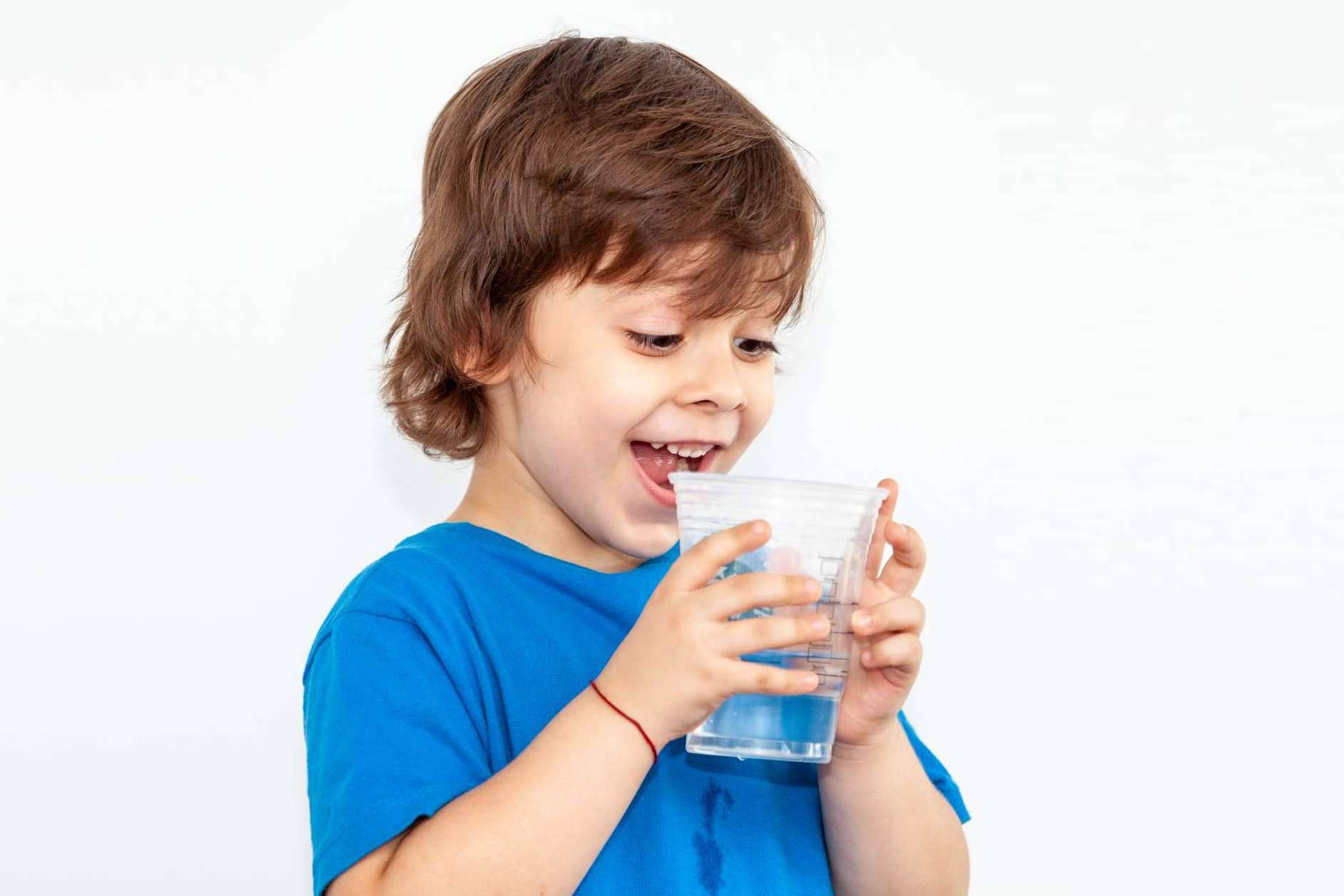 Las fuentes de agua para el hogar de Acquajet ayudan a una mejor hidratación infantil