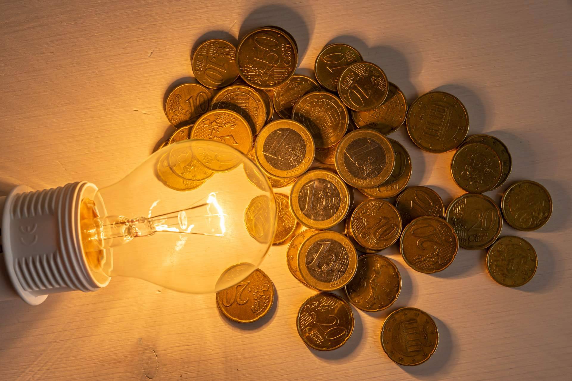 Energybox asesora para elegir entre una tarifa fija o indexada