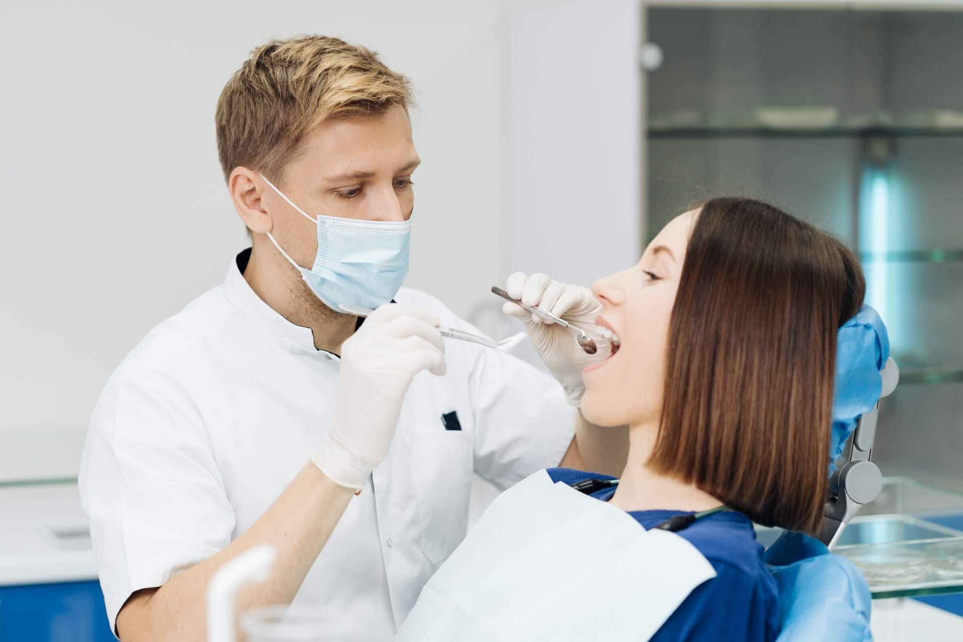 EEP iGroup sobre la formación y las funciones de un higienista bucodental
