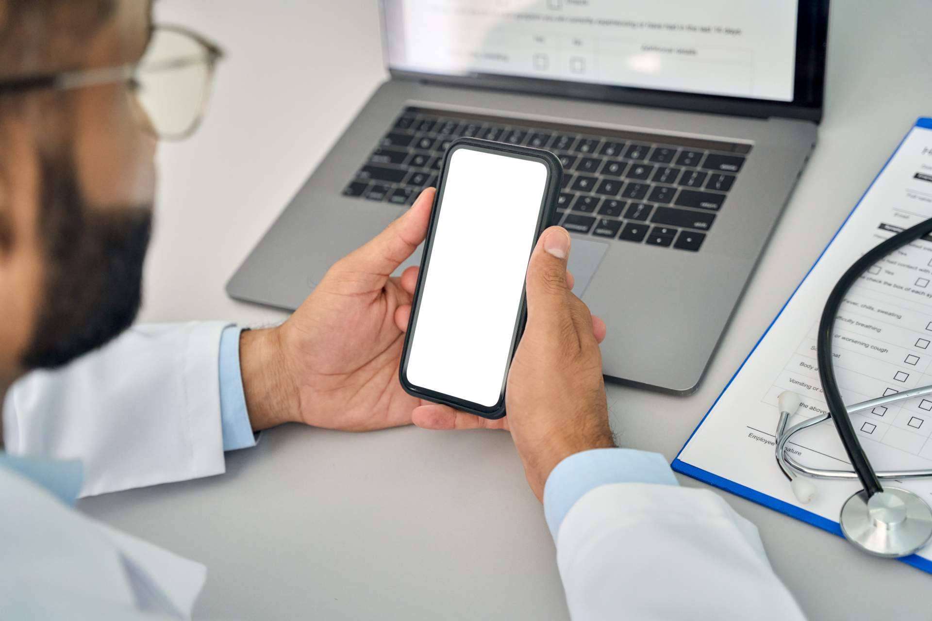 UbCloud dispone de planes de telefonía VoIP para empresas inteligentes