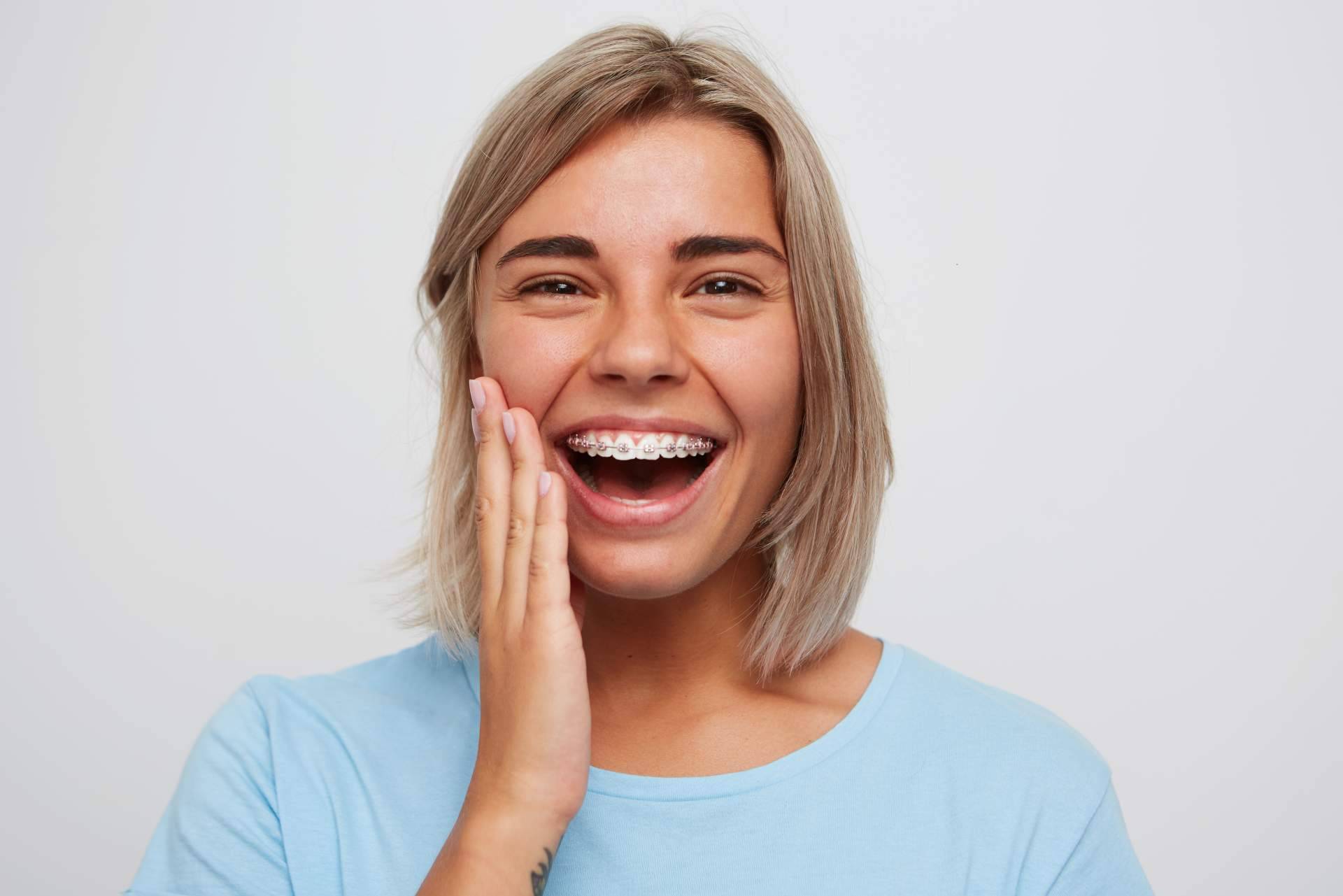 ¿Cuáles son las ventajas de la ortodoncia invisible?, por Clínica Dental Agudo Rosa