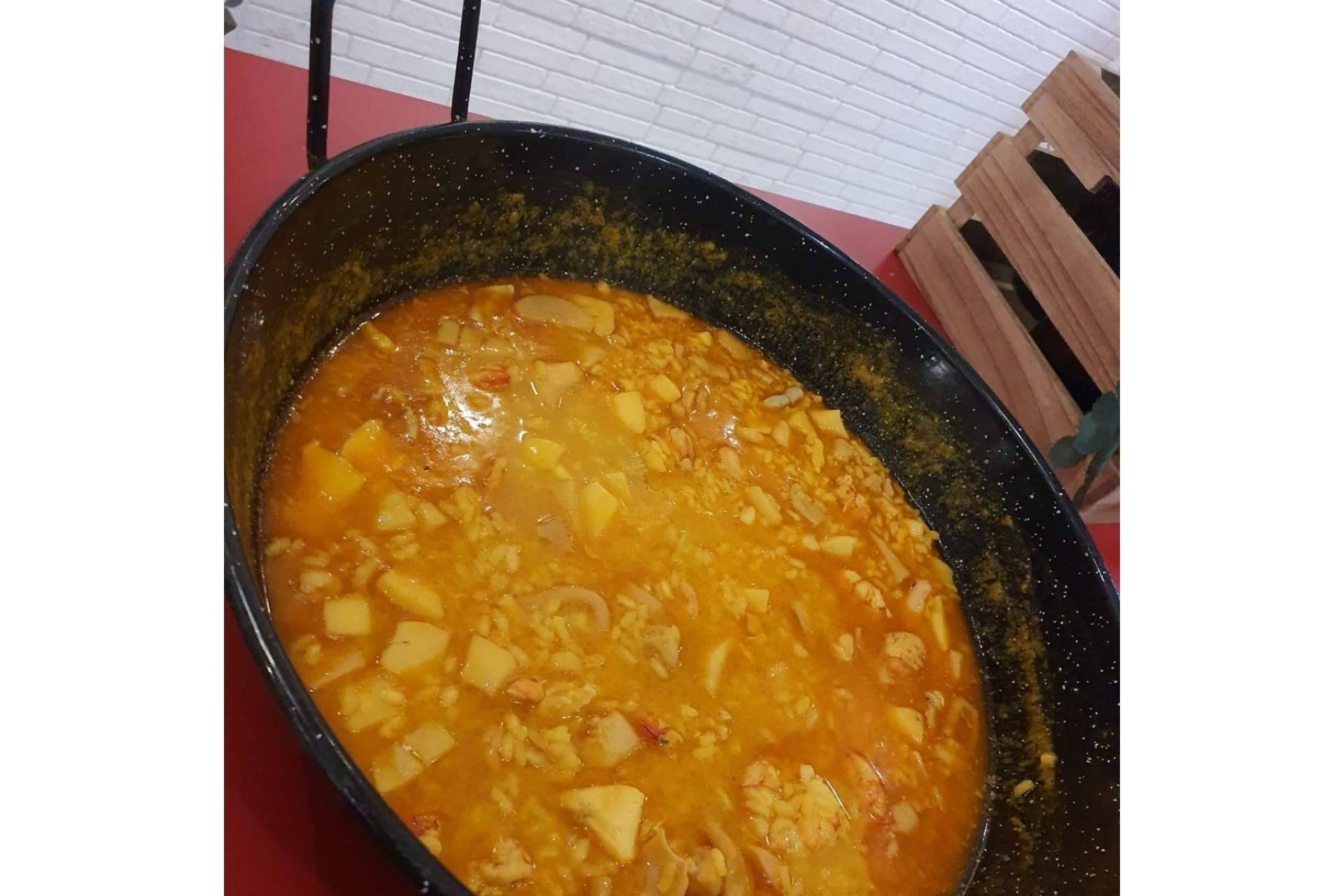 La Taberna Casera es una de las arrocerías en Valencia más reconocidas en la zona de El Cabañal