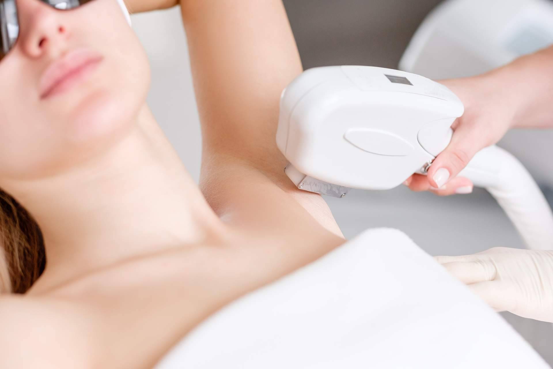 Comercial Estética revela los beneficios del láser de diodo Venus