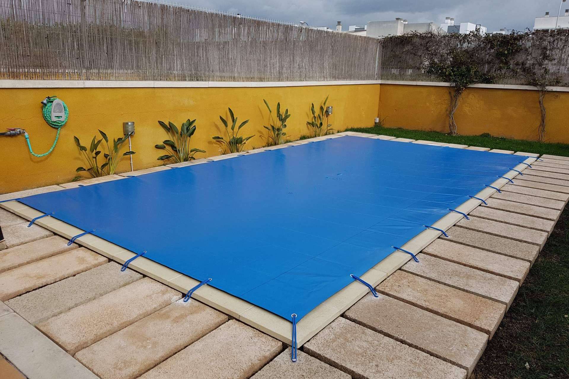 Cómo escoger un cobertor de invierno para piscinas en exterior