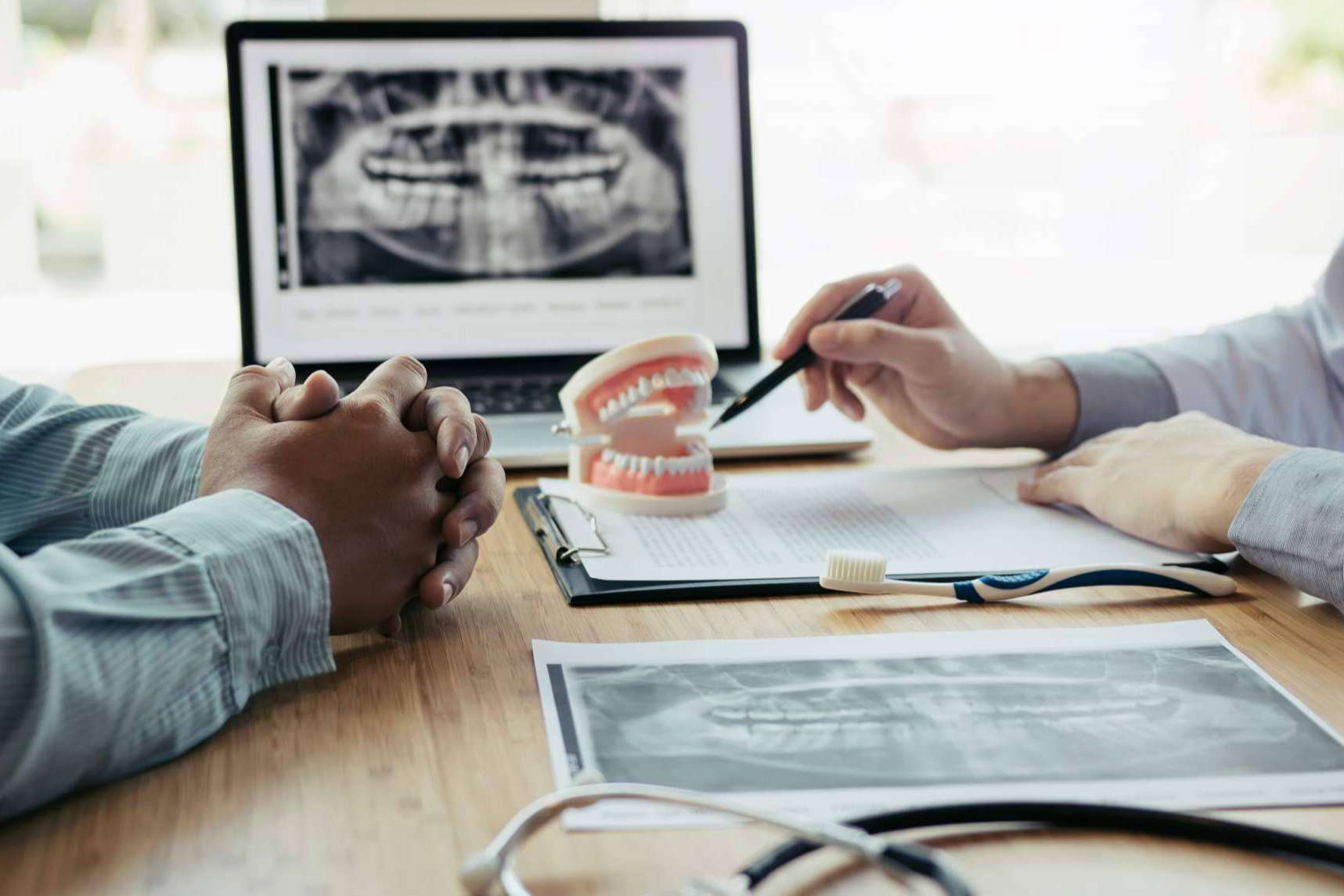 Cirugía oral y maxilofacial, de la mano de los profesionales de la Clínica Marta Vallés