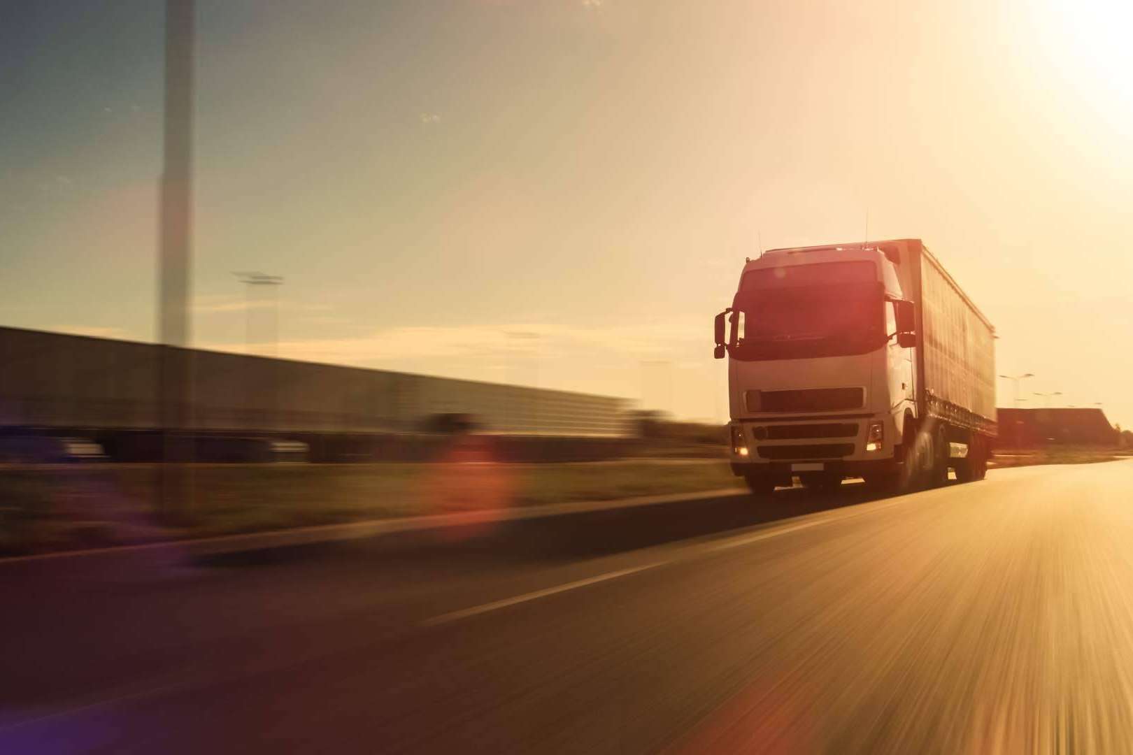 La flota de portacoches para el transporte de vehículos de Atlántica Garantía