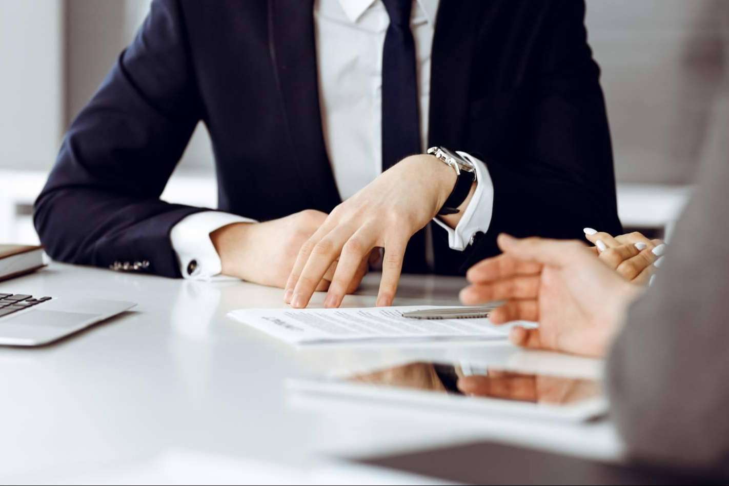 Bueno Salinero Abogados informa sobre las ventajas de la mediación