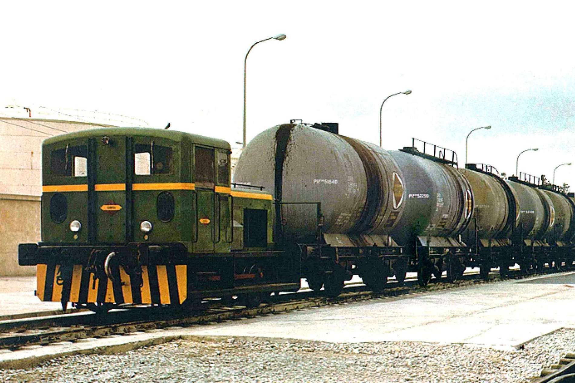 Un histórico vagón cisterna de CAMPSA restaurado por la Fundación del Patrimonio Ferroviario