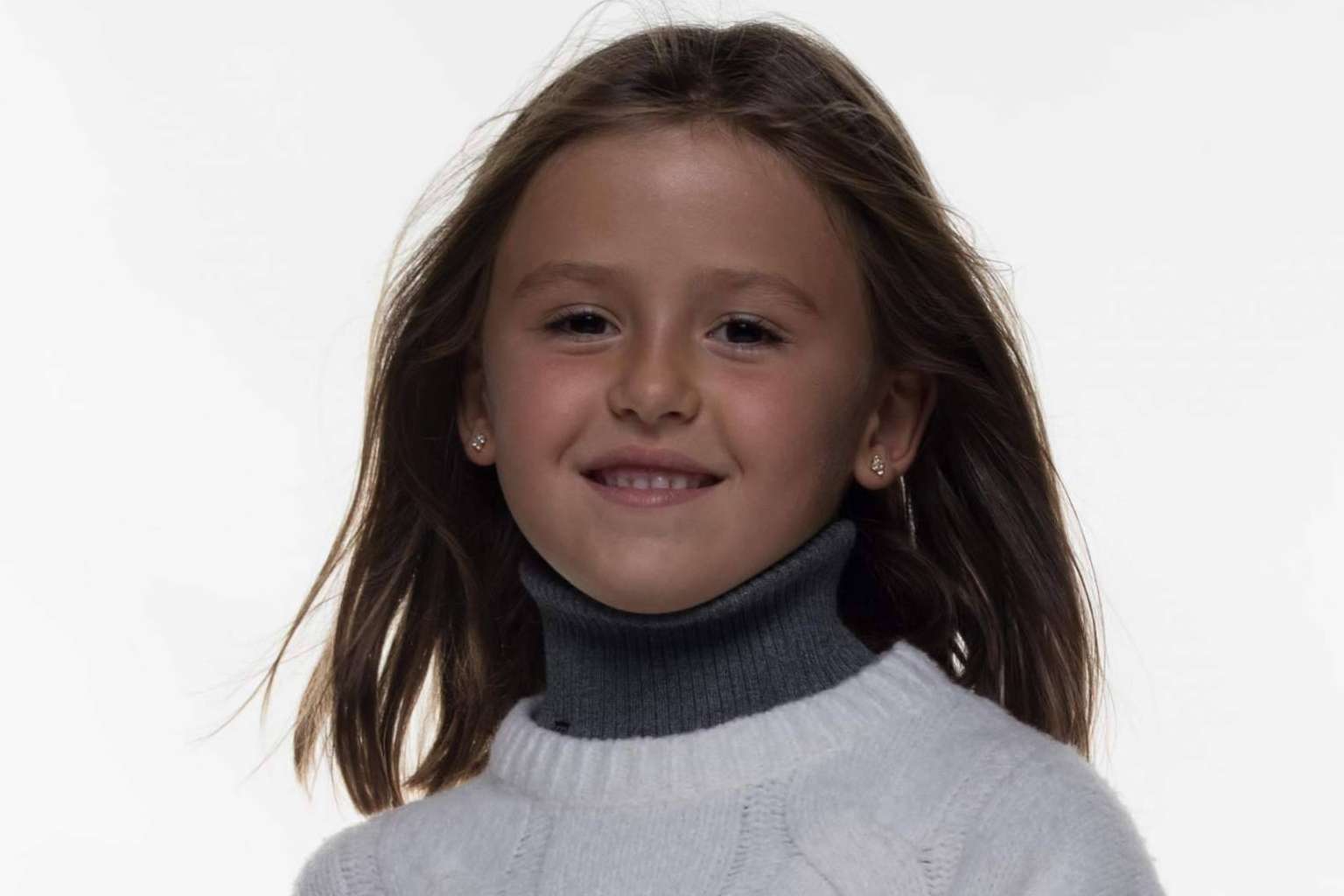 Minimo, un jersey de cuello alto con una propuesta diferente