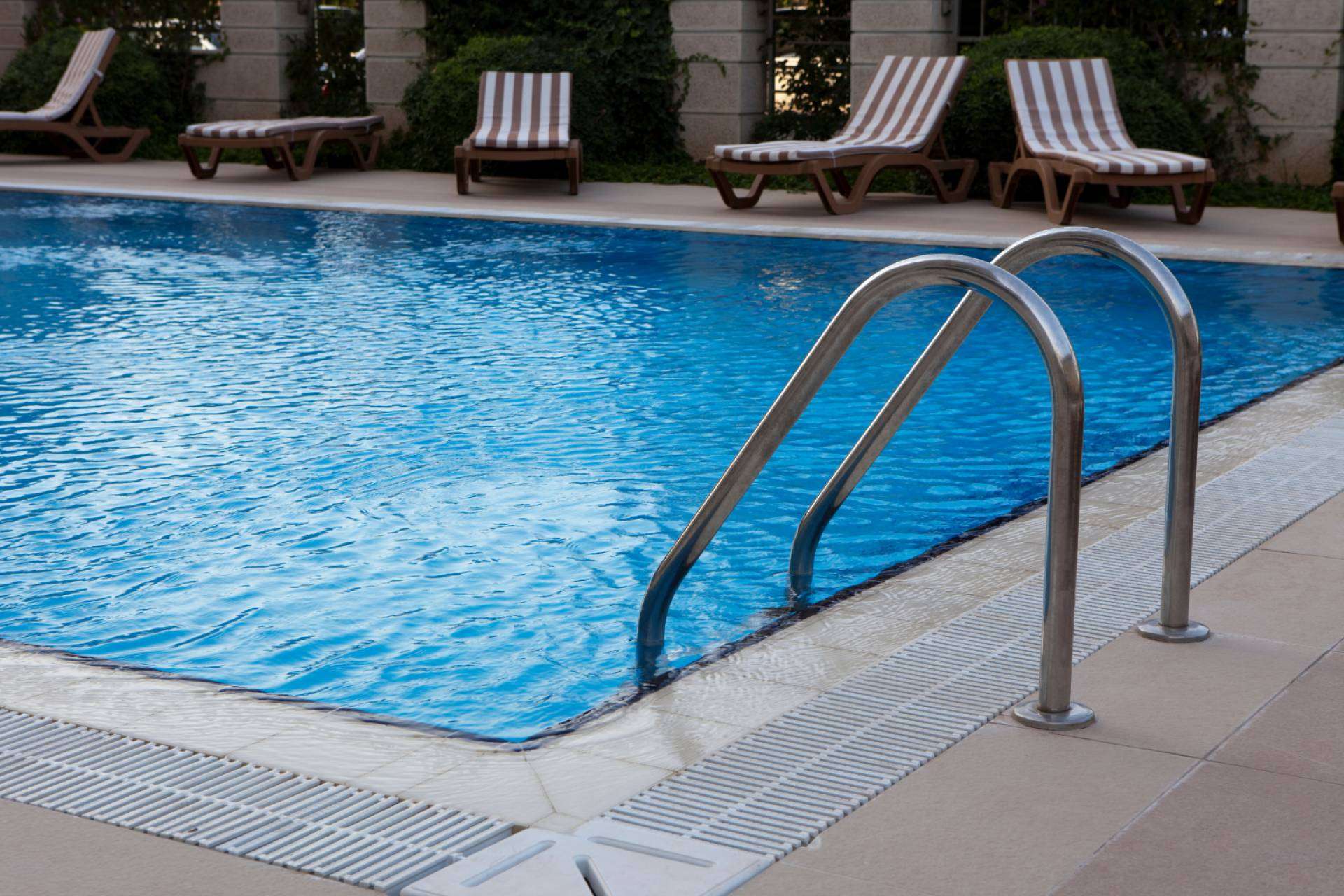 Cuidar de la piscina en invierno con la ayuda de la empresa especializada Agrocor