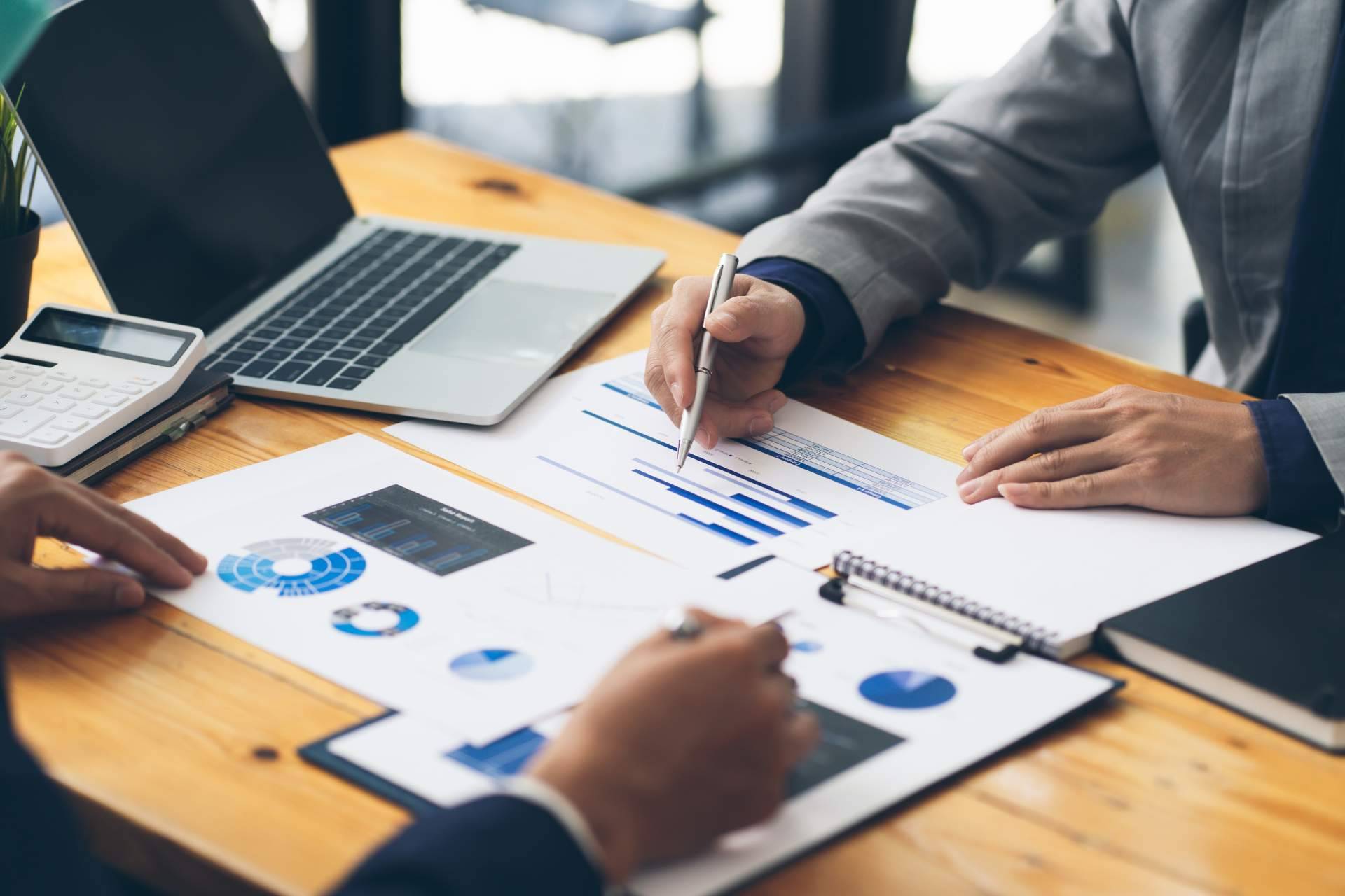 Encontrar una solución integral en la consultoría tecnológica y el desarrollo de producto para las empresas que desean innovar